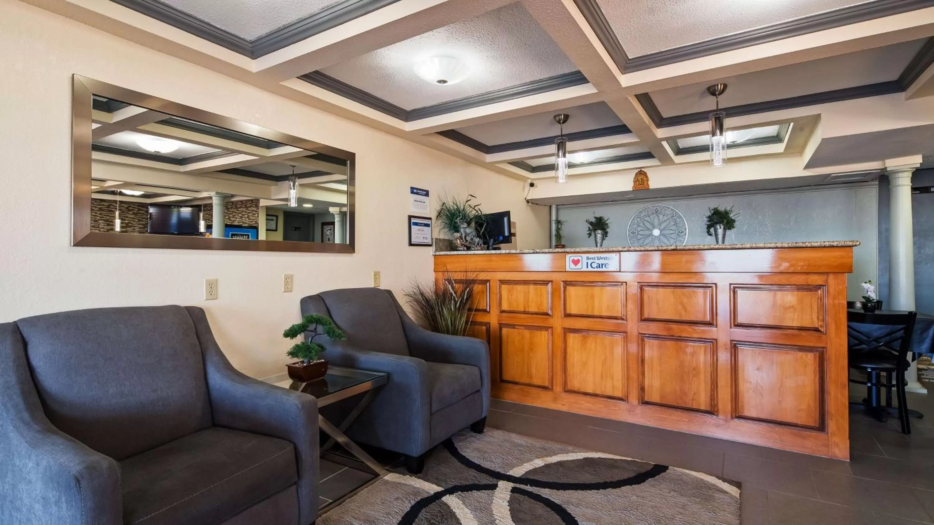 Lobby or reception in Best Western Montis Inn