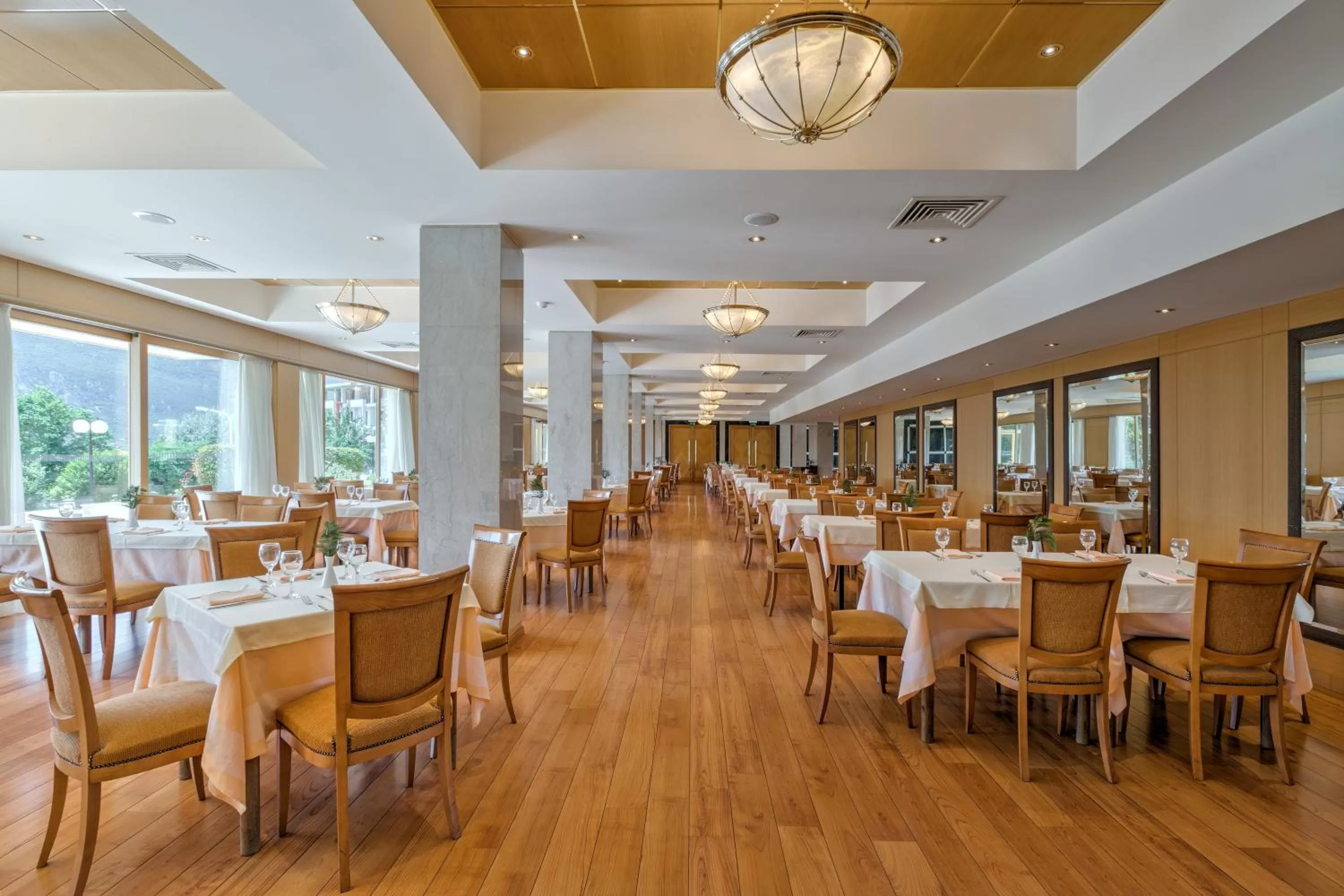 Restaurant/places to eat in Divani Meteora Hotel