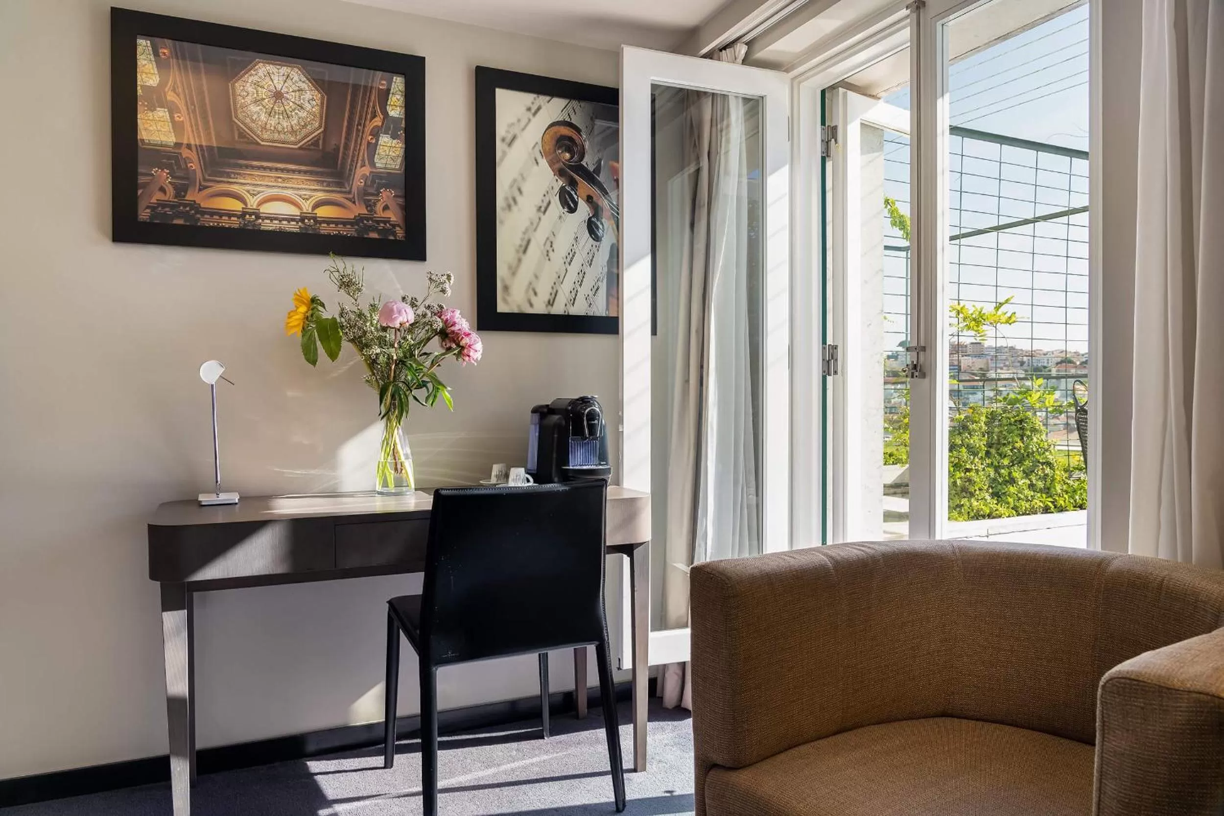 Coffee/tea facilities in Hotel do Chiado