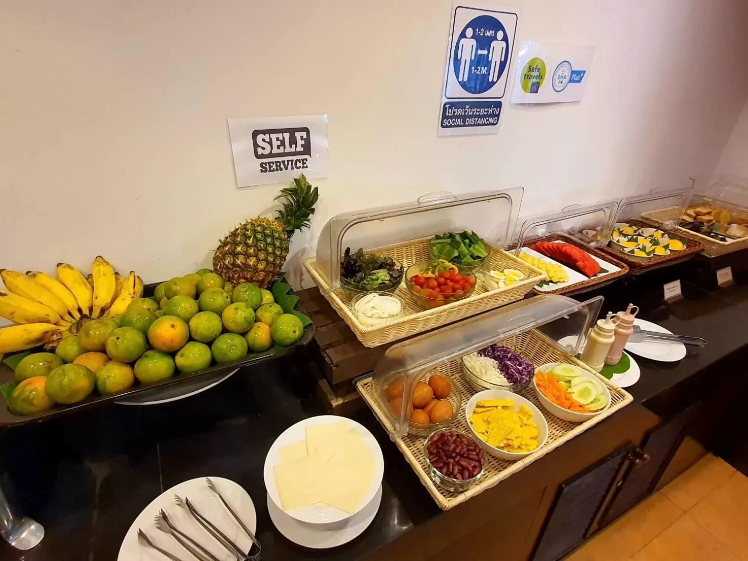 Restaurant/places to eat in Goldenbell Hotel Chiangmai