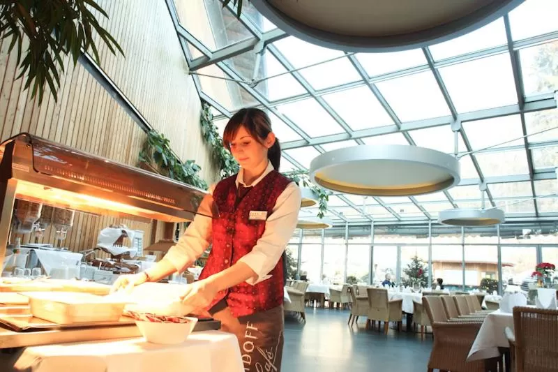 People in Hotel Forsthaus Grüna Betreibergesellschaft mbH