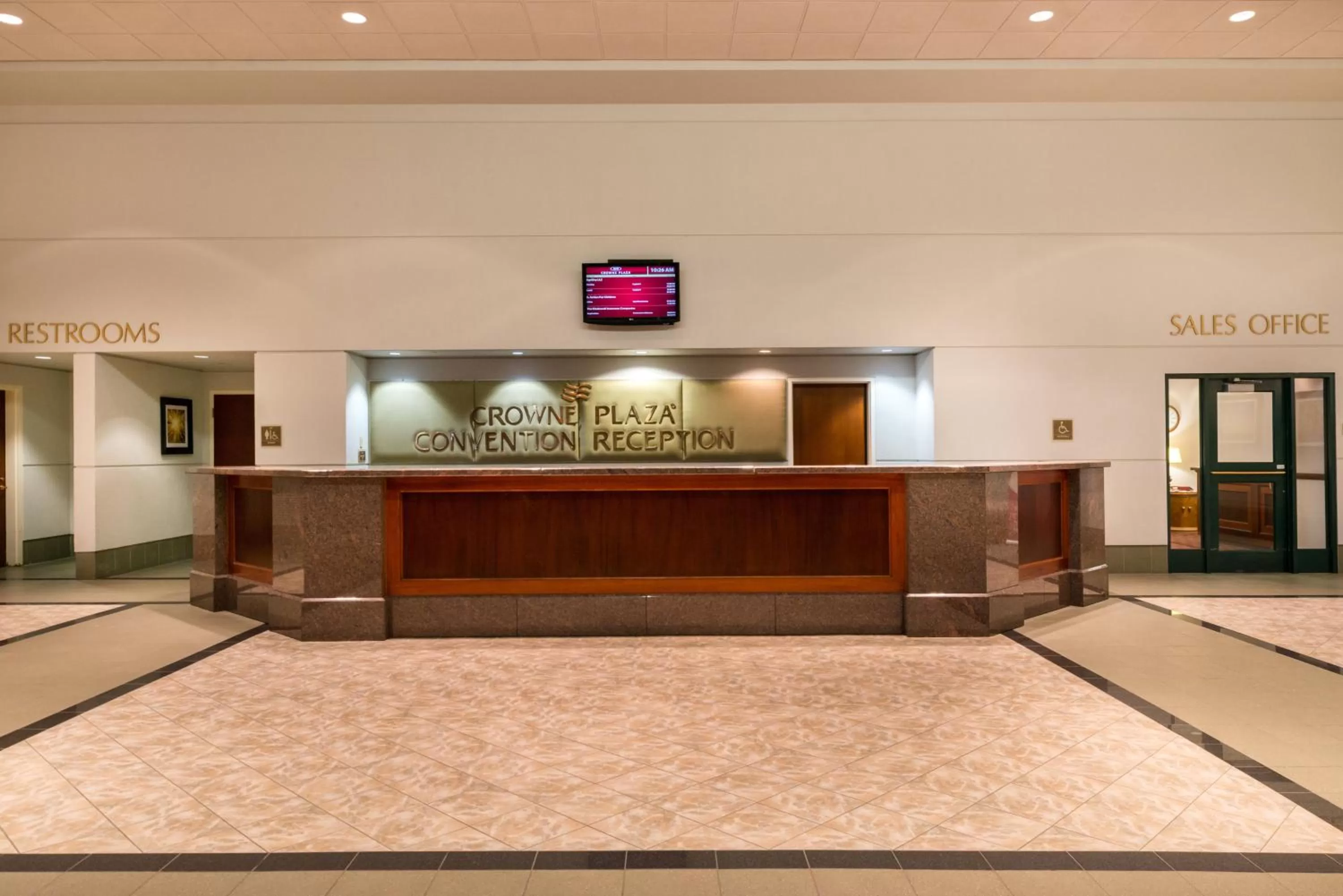 Meeting/conference room in Crowne Plaza Springfield Convention Center by IHG