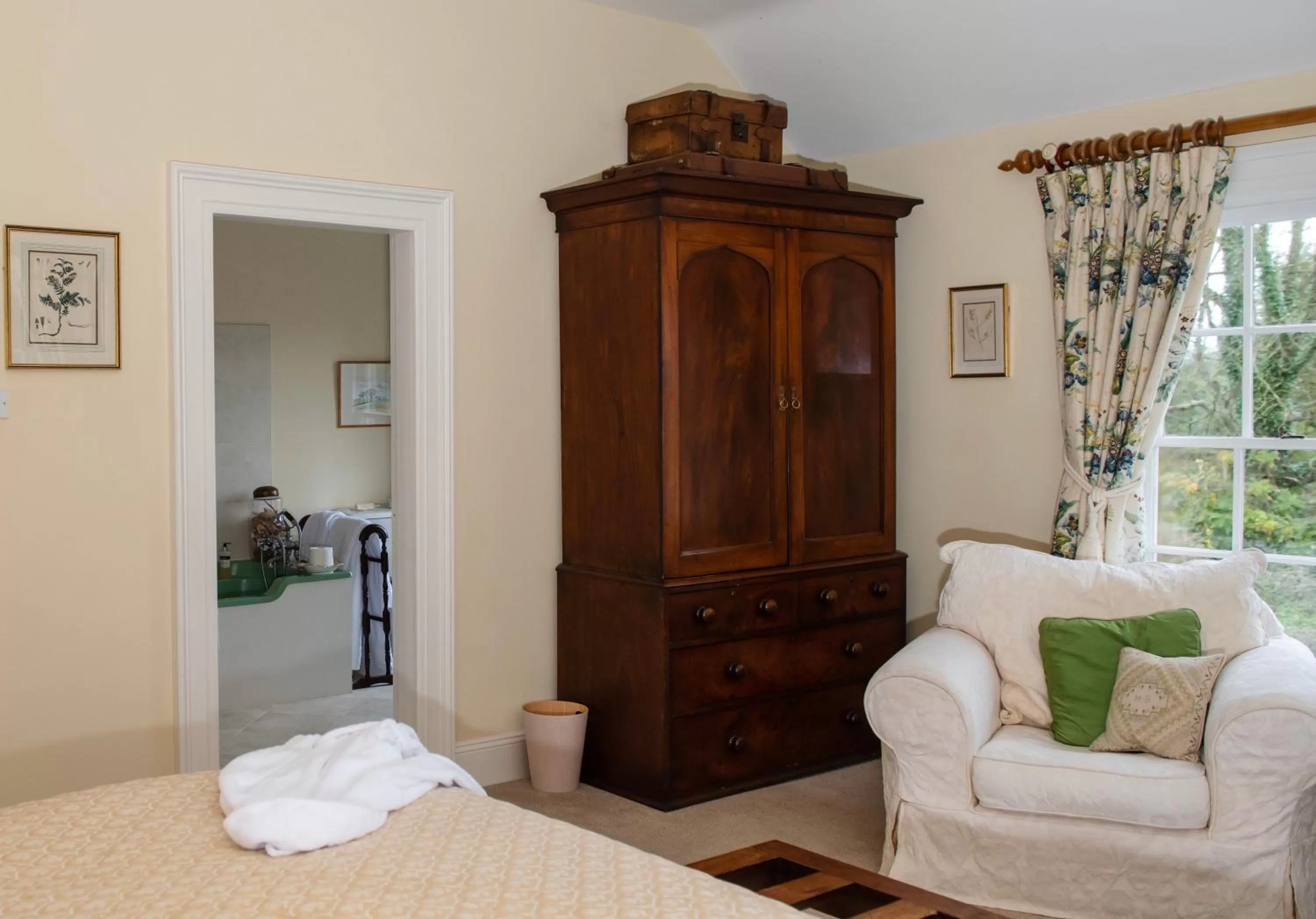 Bedroom, Bed in Ballymote Country House