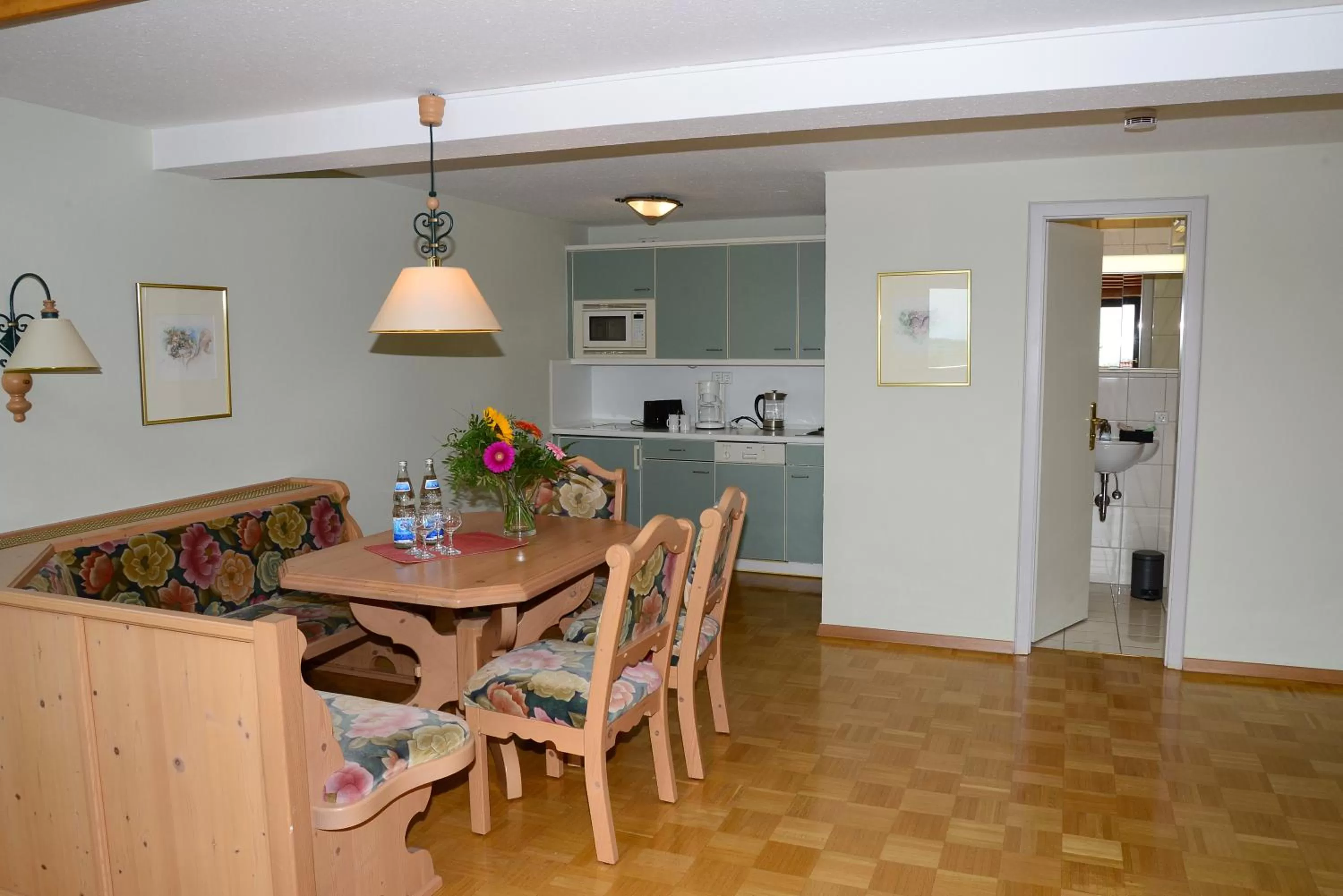 Kitchen or kitchenette in Residence am Weinberg / Travellers Hotelbetriebs GmbH