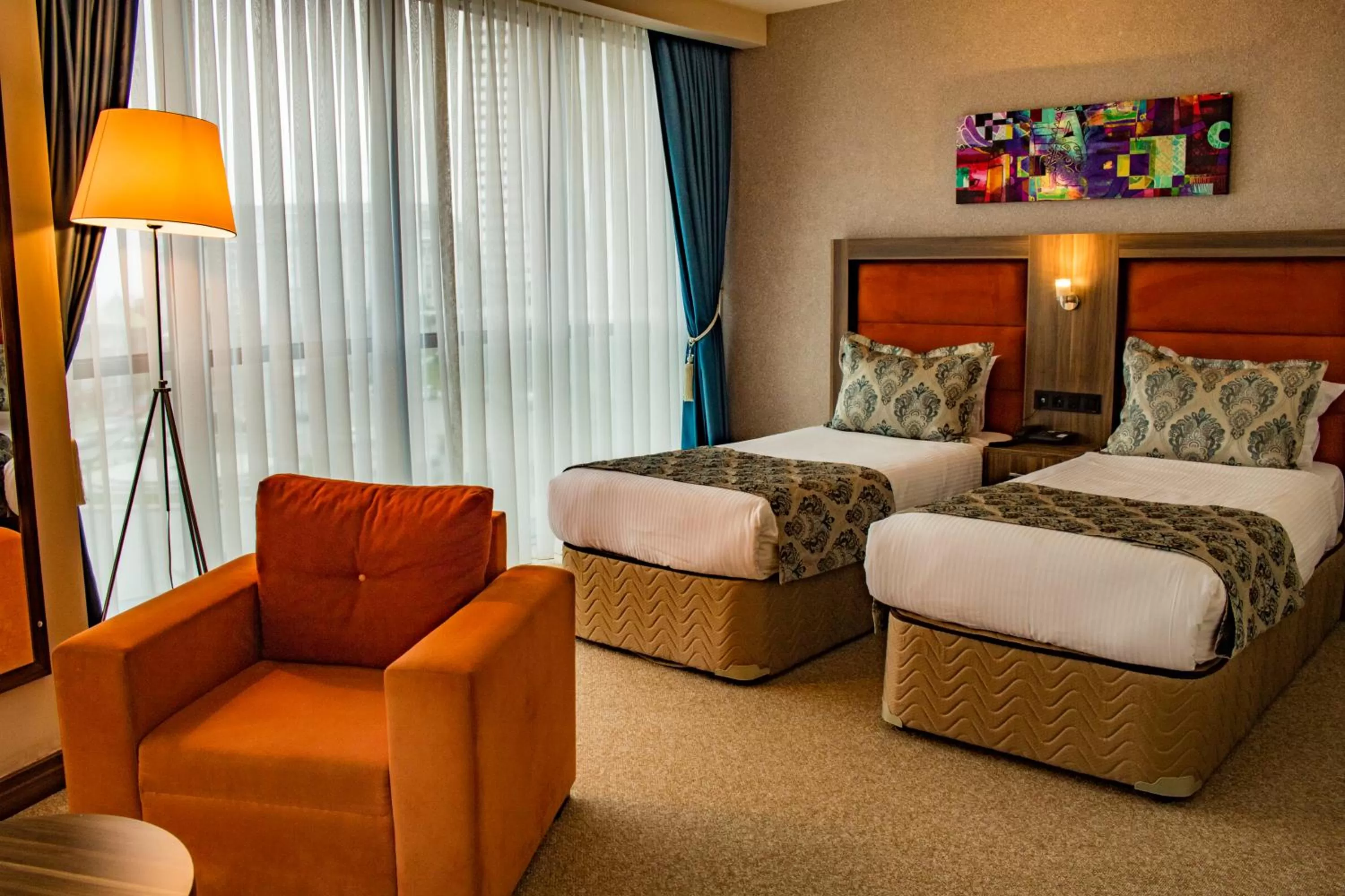 Bedroom, Bed in Sky Tower King Hotel