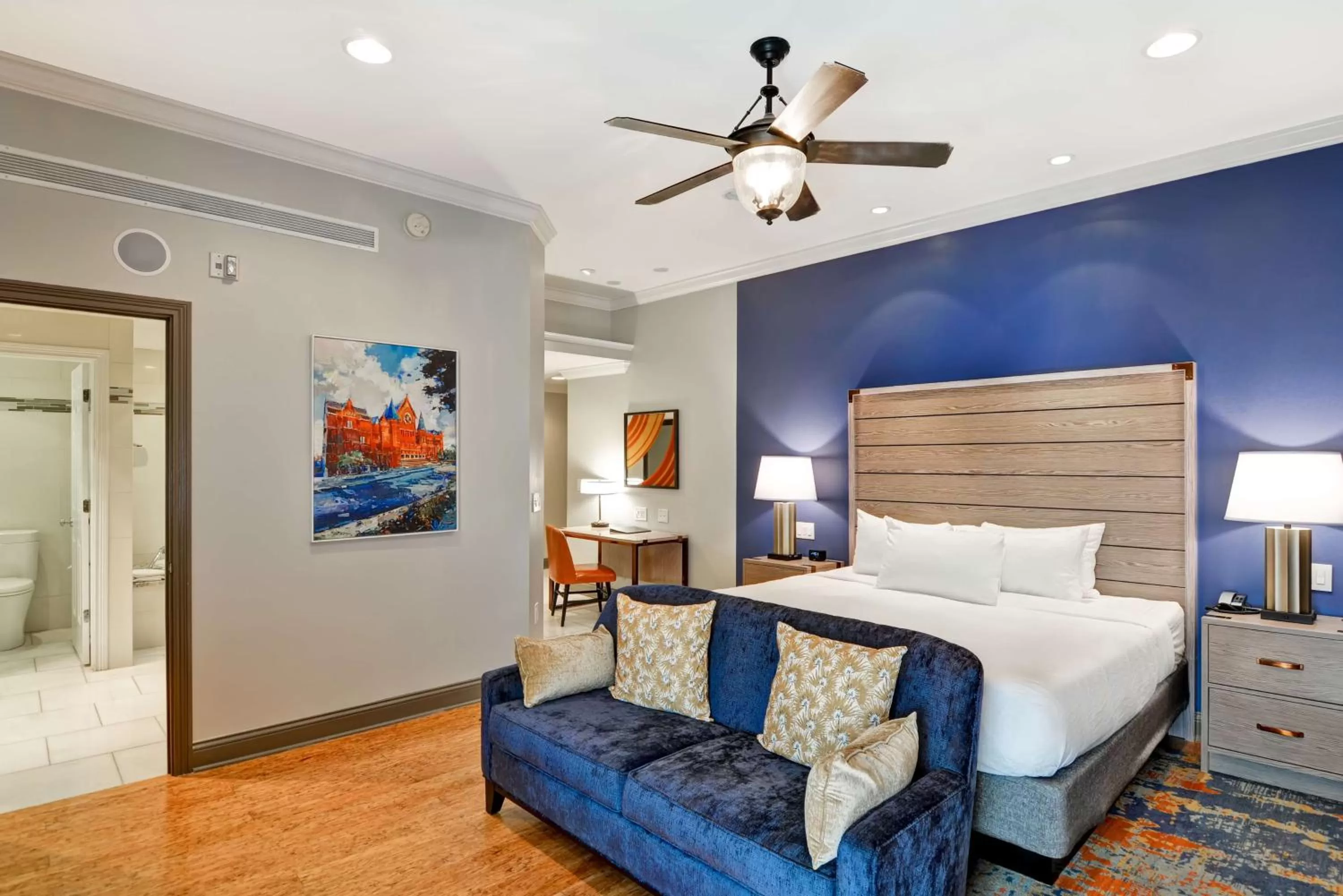 Bedroom, Bed in The Cincinnatian Curio Collection by Hilton