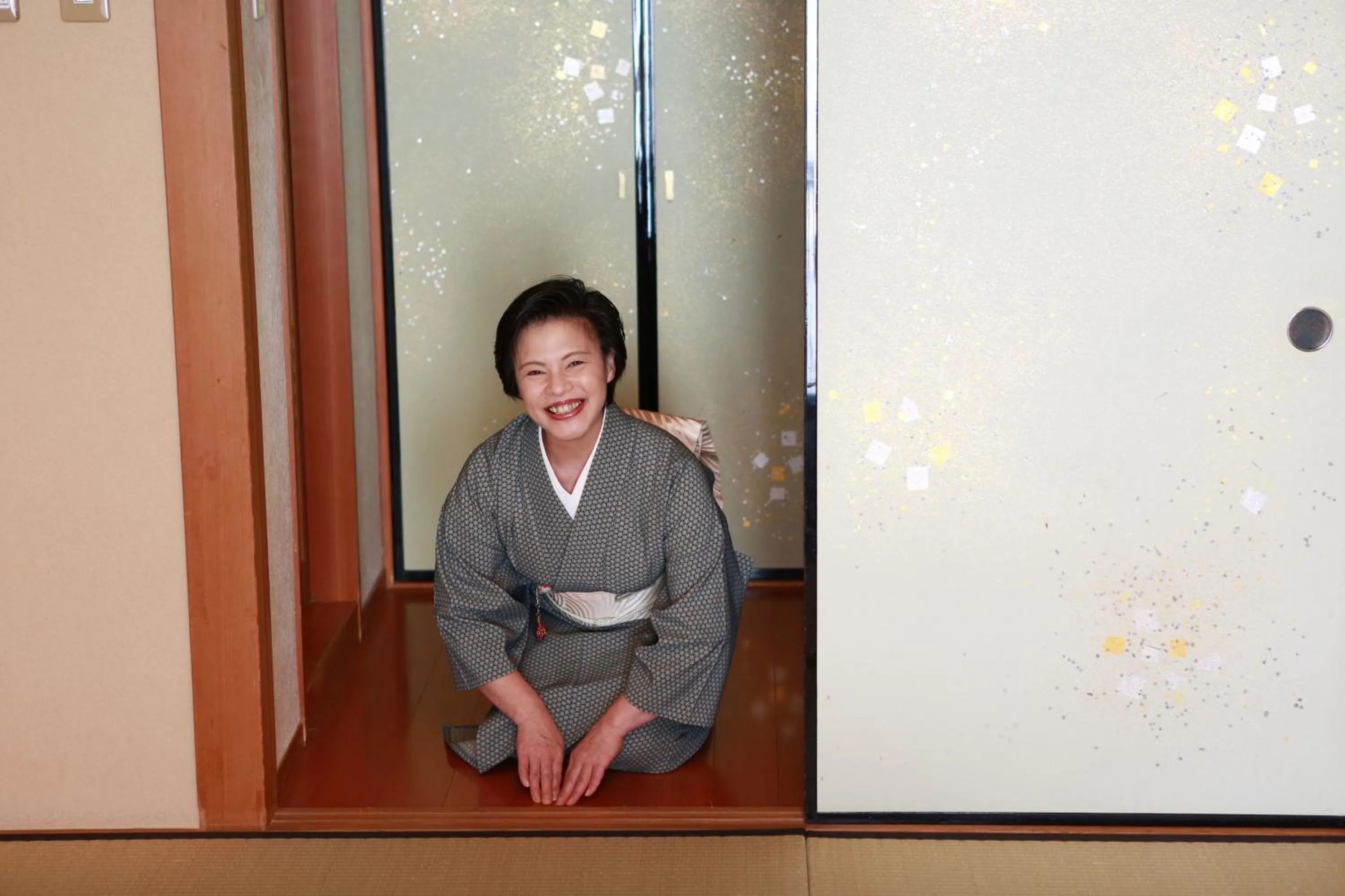 Staff in Honjin Hiranoya Kachoan