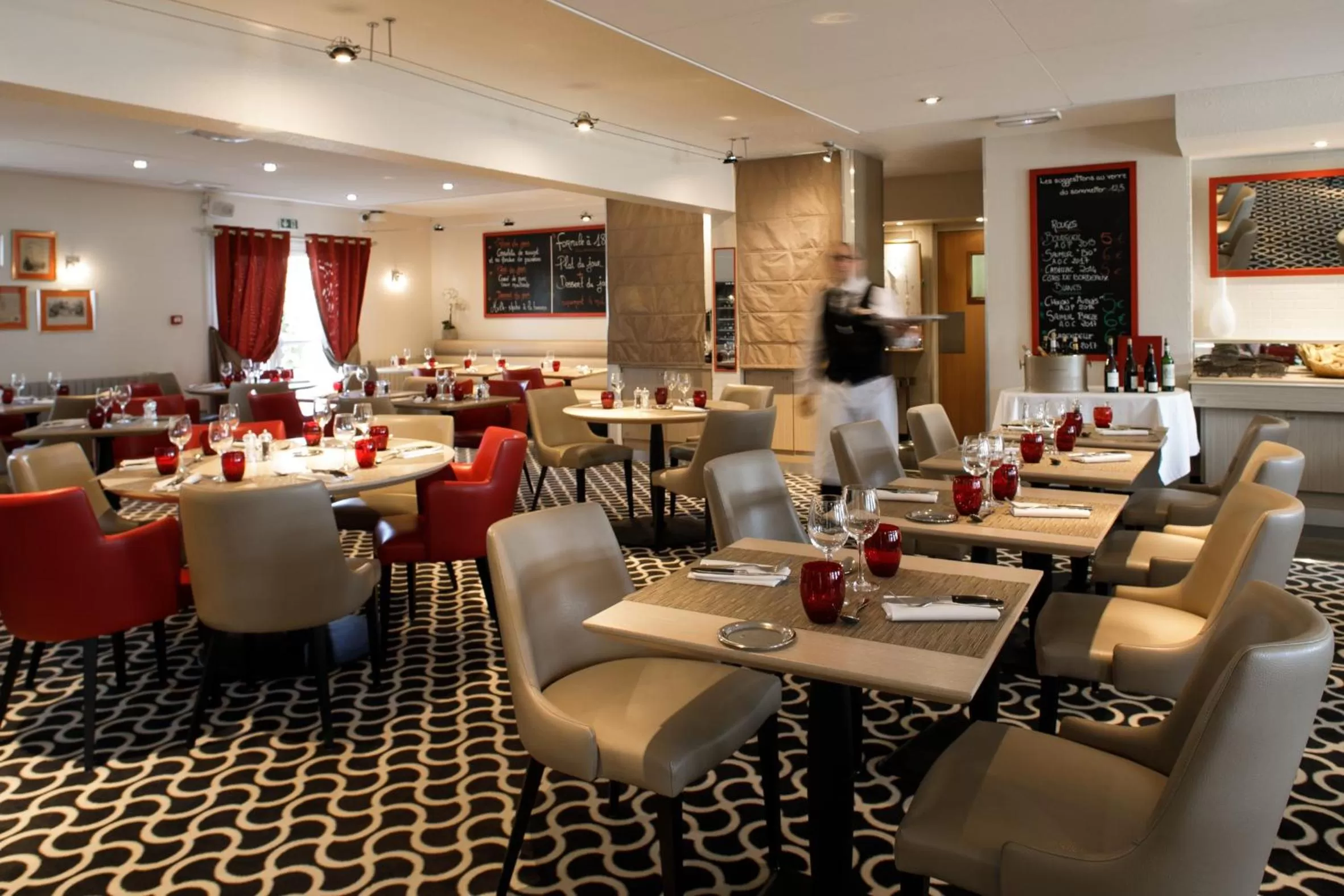 Restaurant/places to eat in Logis L'Orée de Chartres - Barjouville