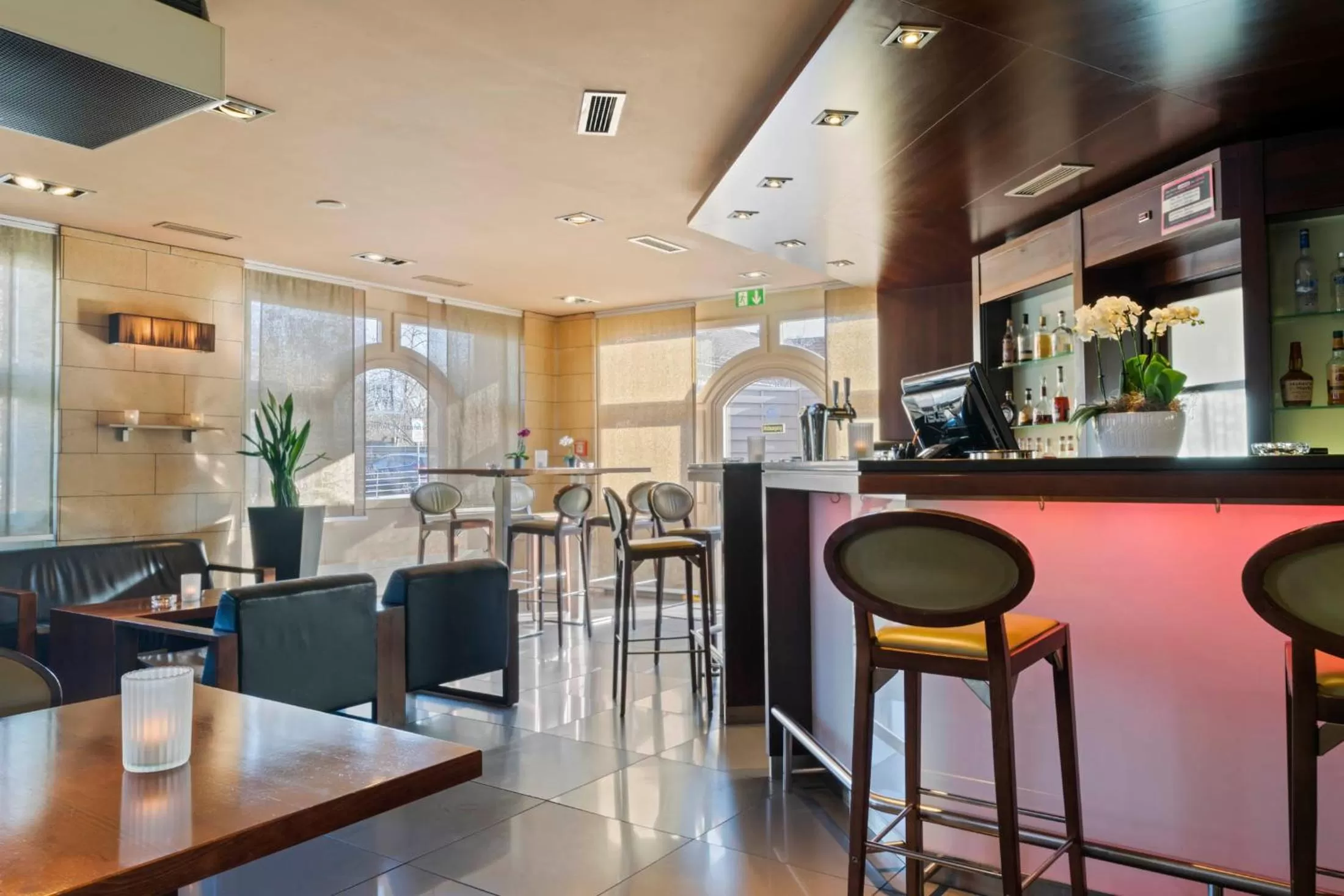 Lobby or reception in Hotel Conti Dietikon