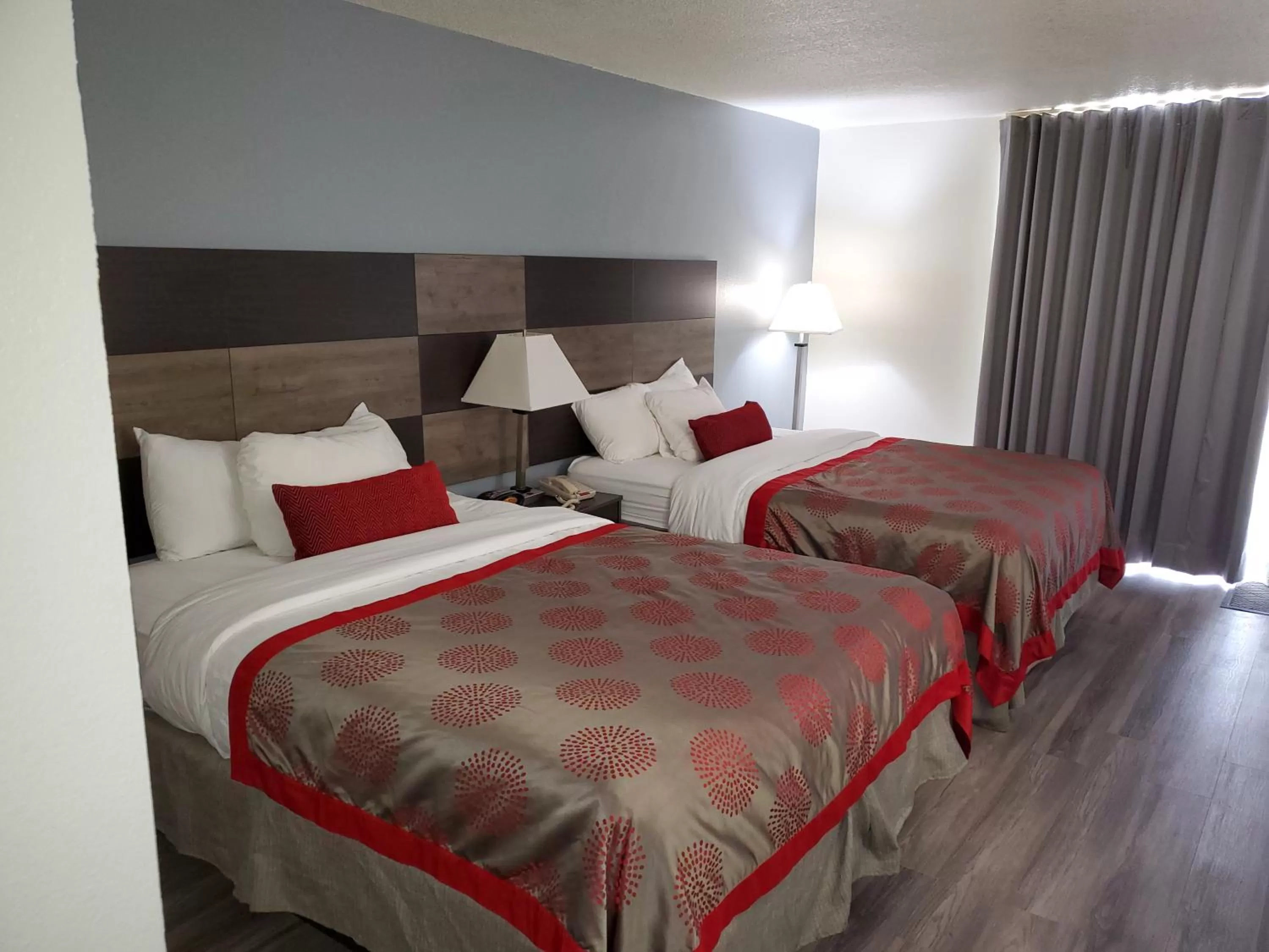 Photo of the whole room, Bed in Ramada by Wyndham North Platte