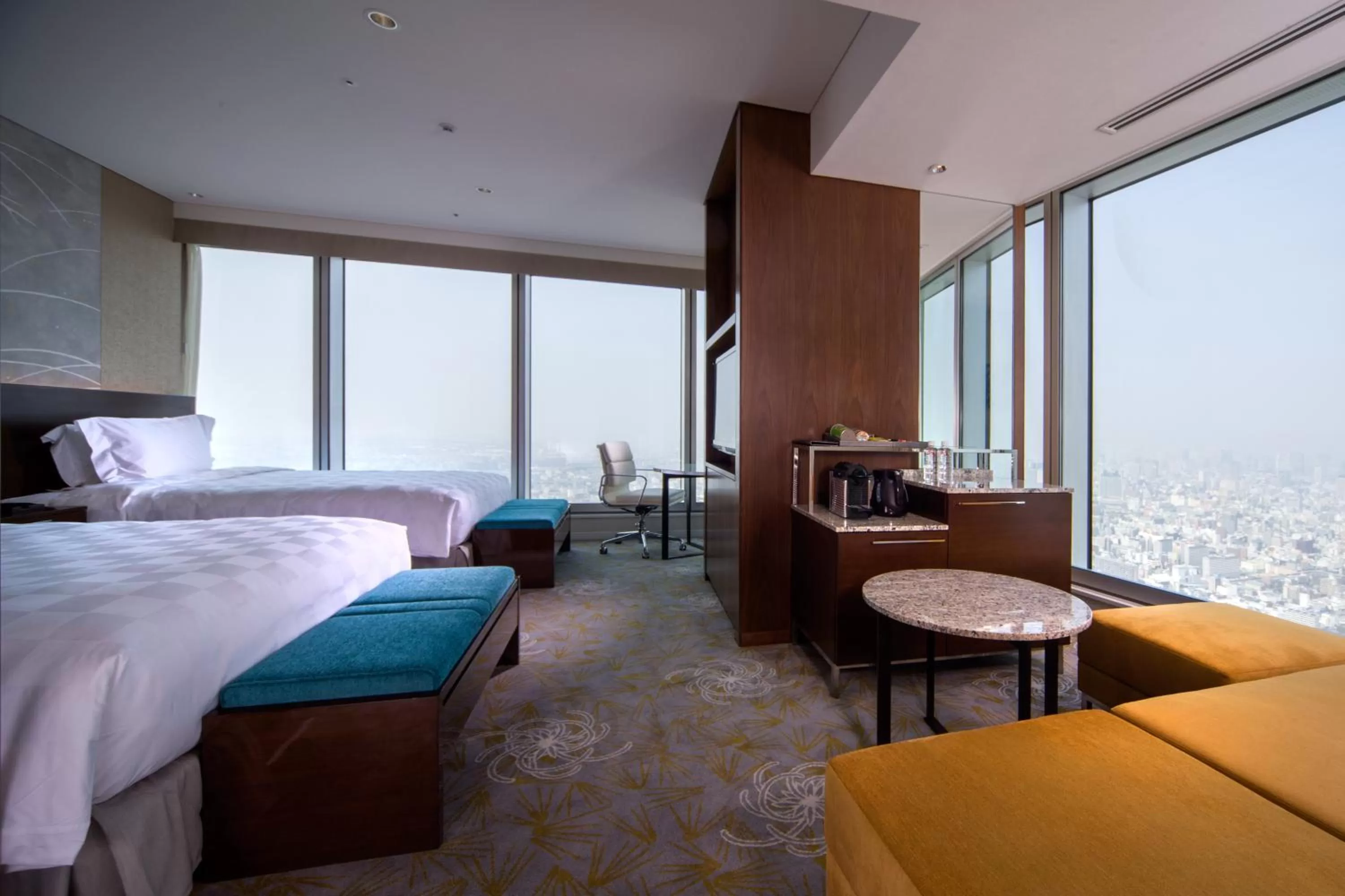 Photo of the whole room, Bed in Osaka Marriott Miyako Hotel