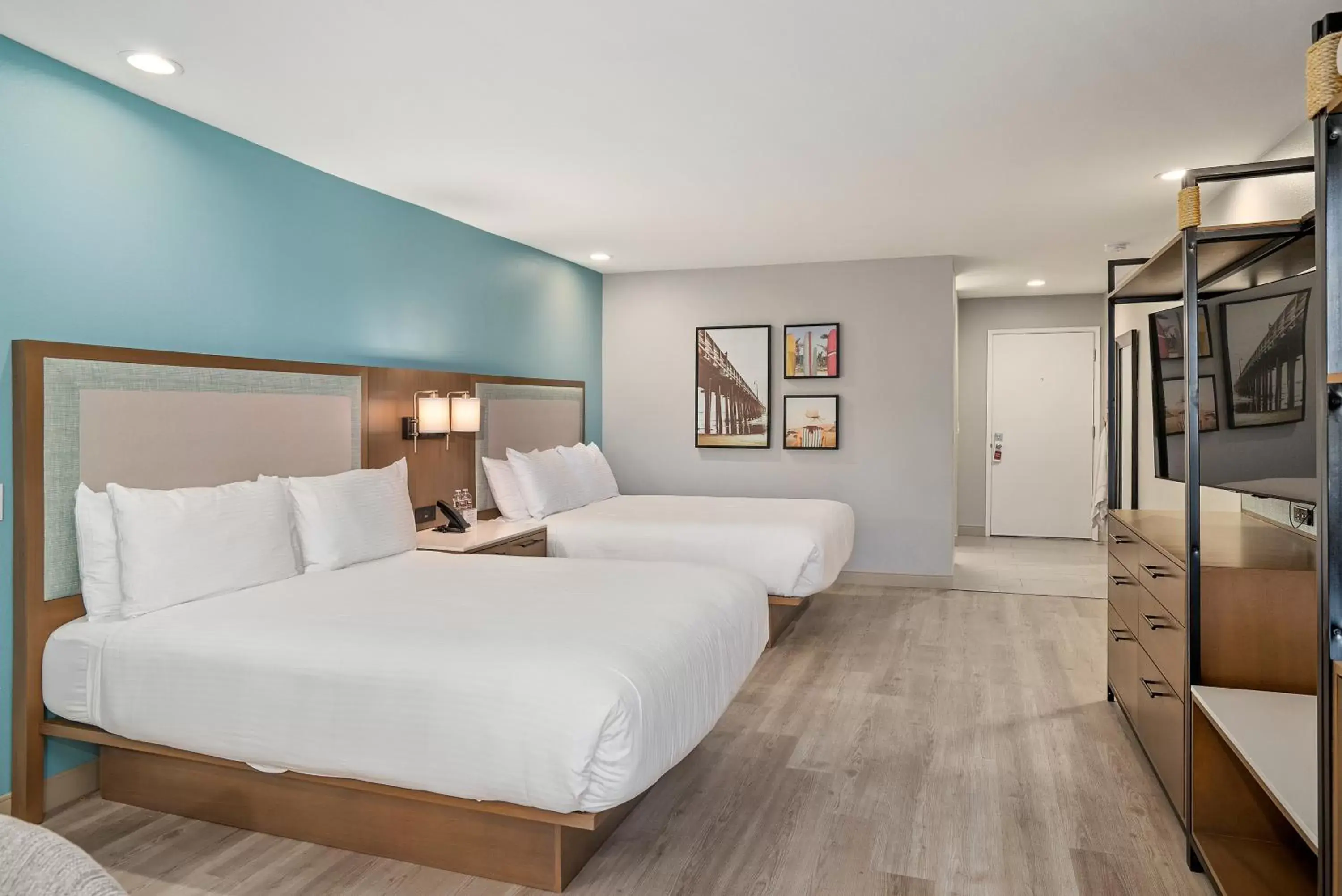 ADA Partial Pier View Downstairs Two Queens in Shoreline Inn...on the beach ADA Partial Pier View Downstairs Two Queens in Shoreline Inn...on the beach