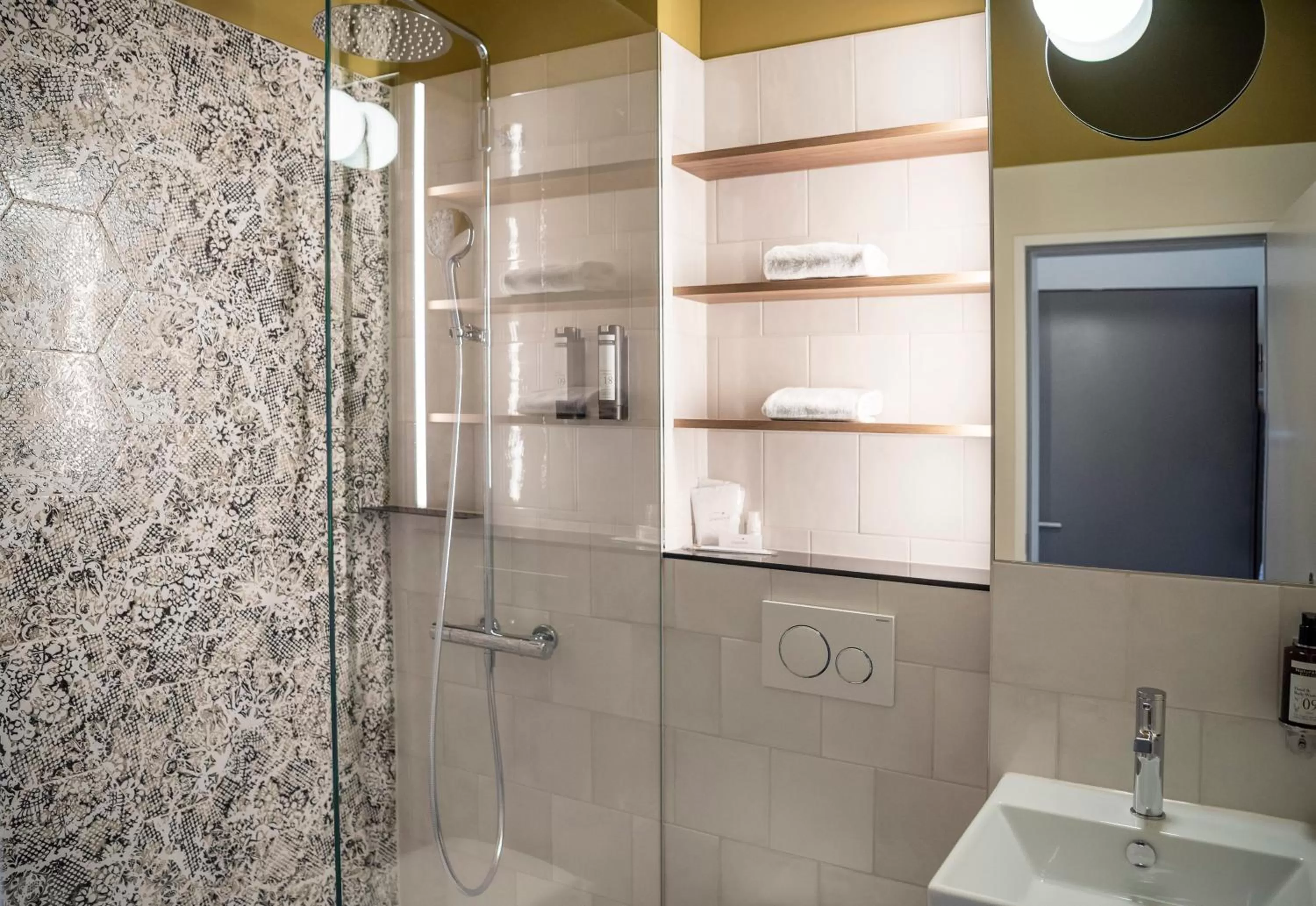 Bathroom in Seehotel Kastanienbaum