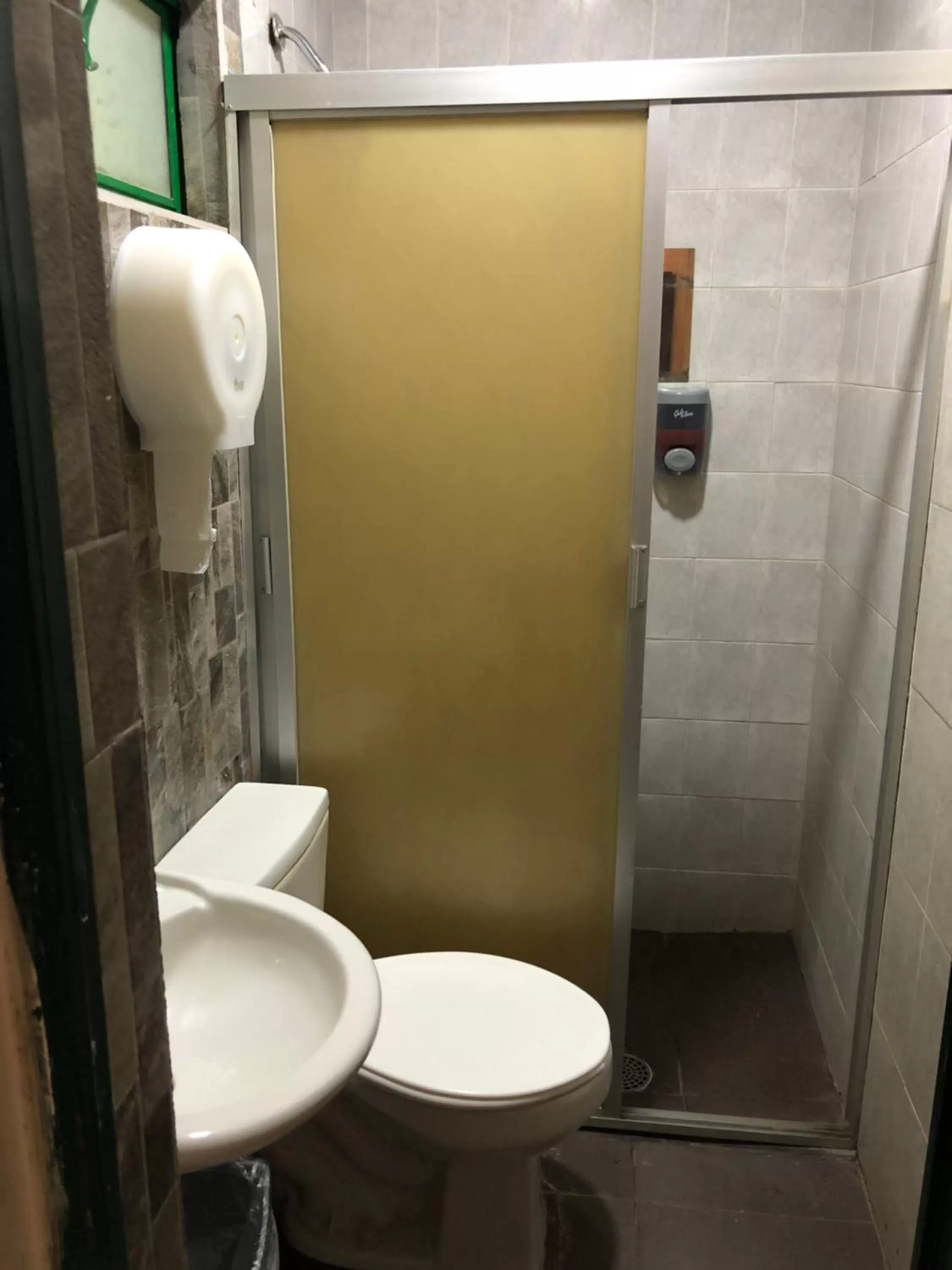 Bathroom in Hotel María Elena