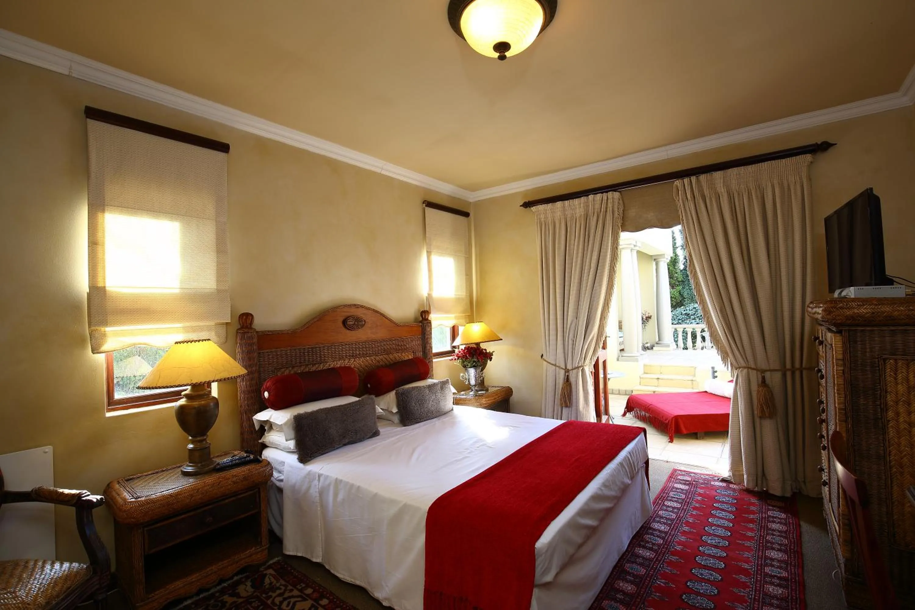 Bedroom, Bed in Villa Lugano Guesthouse