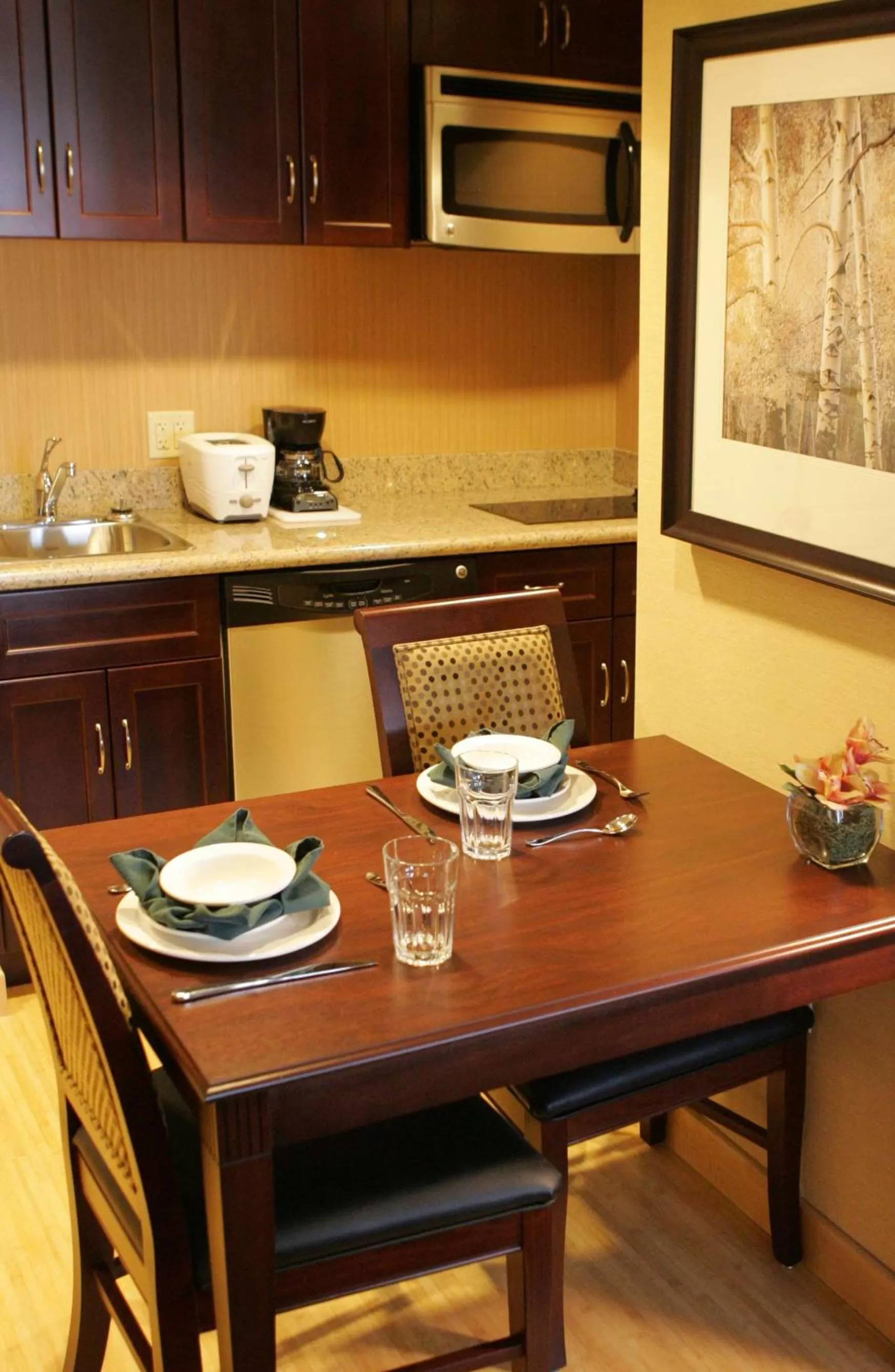 Kitchen or kitchenette in Homewood Suites by Hilton Toronto Airport Corporate Centre