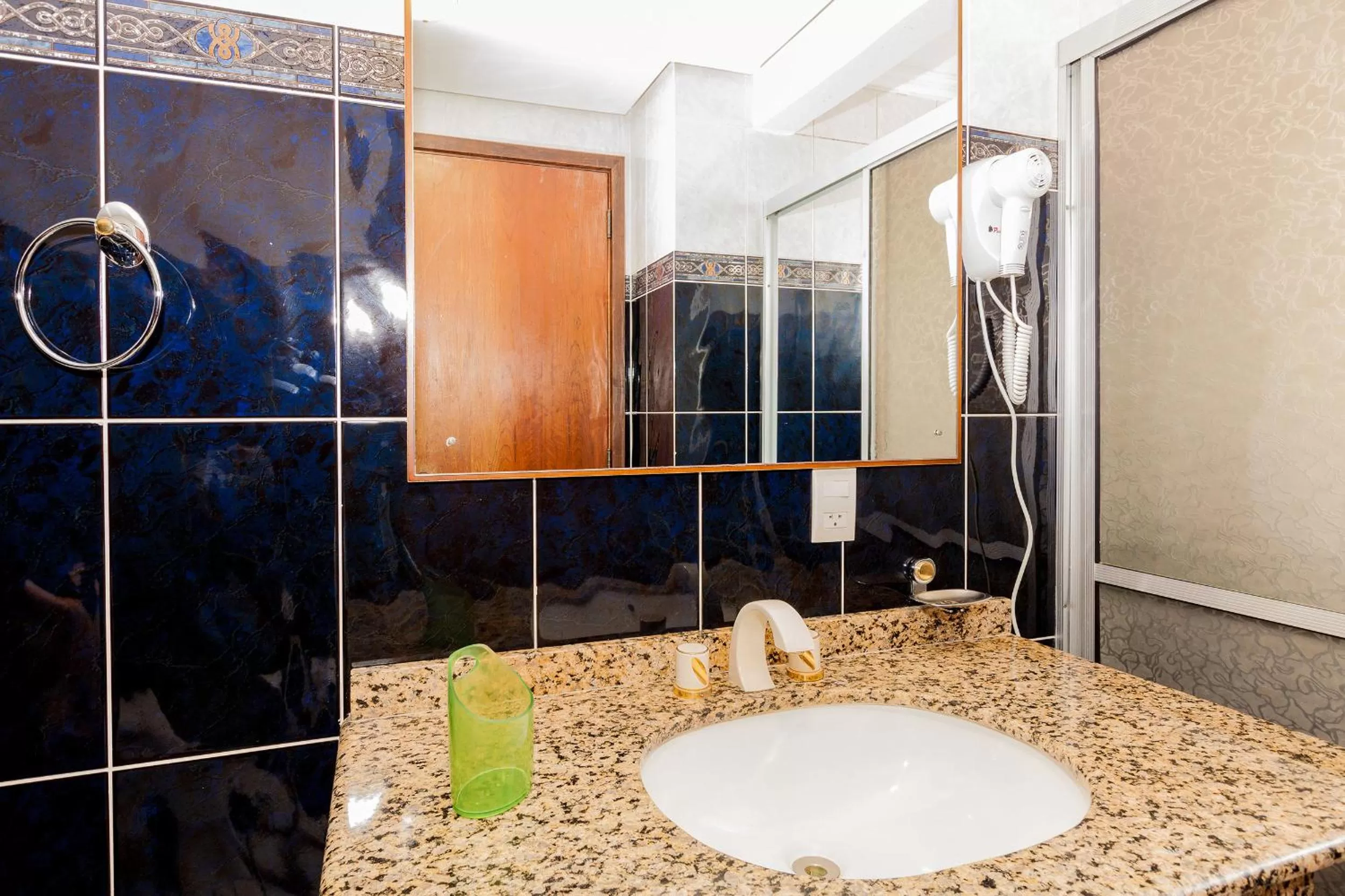 Bathroom in Hotel Letto Caxias