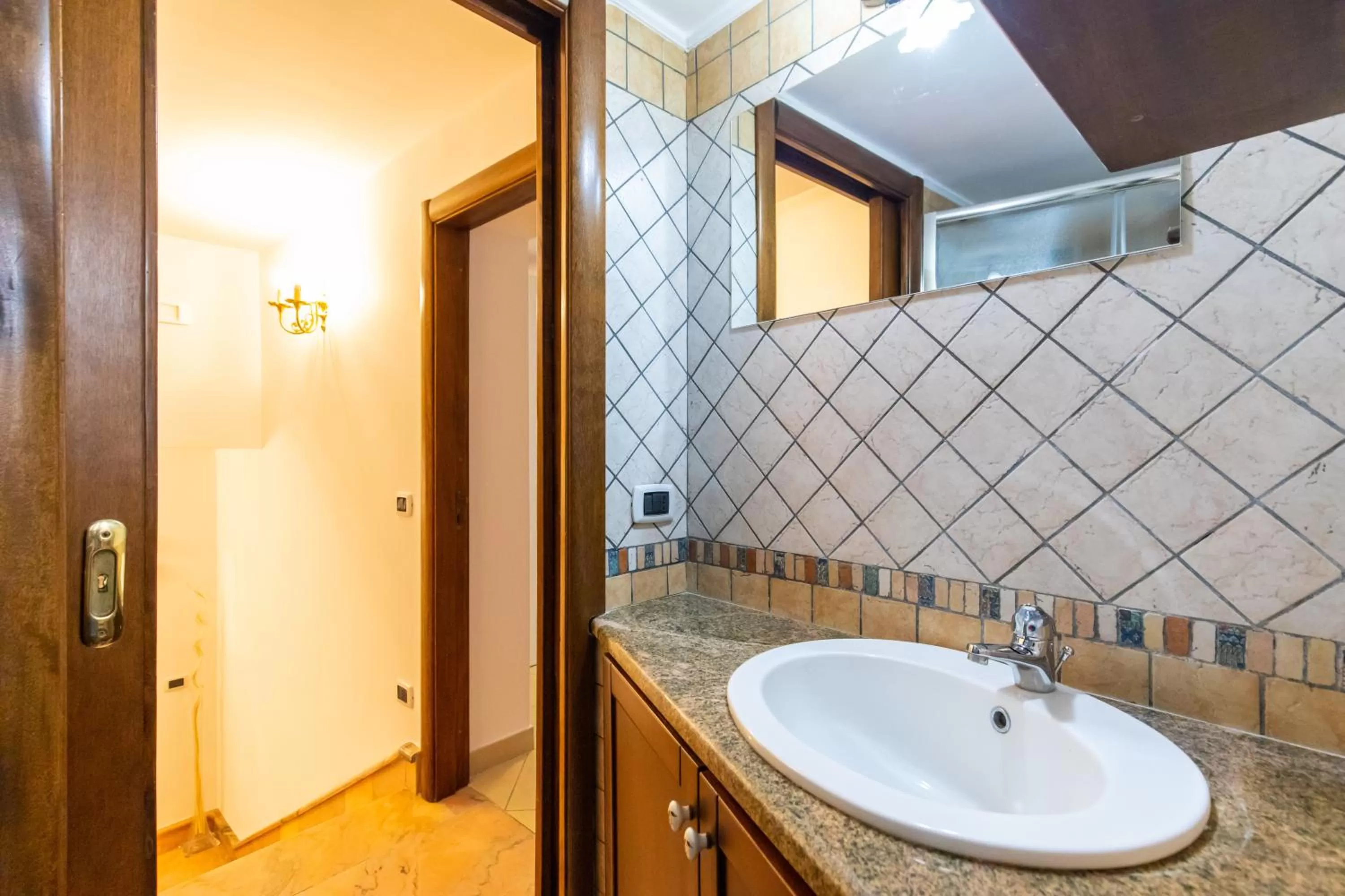 Bathroom in Medina Central