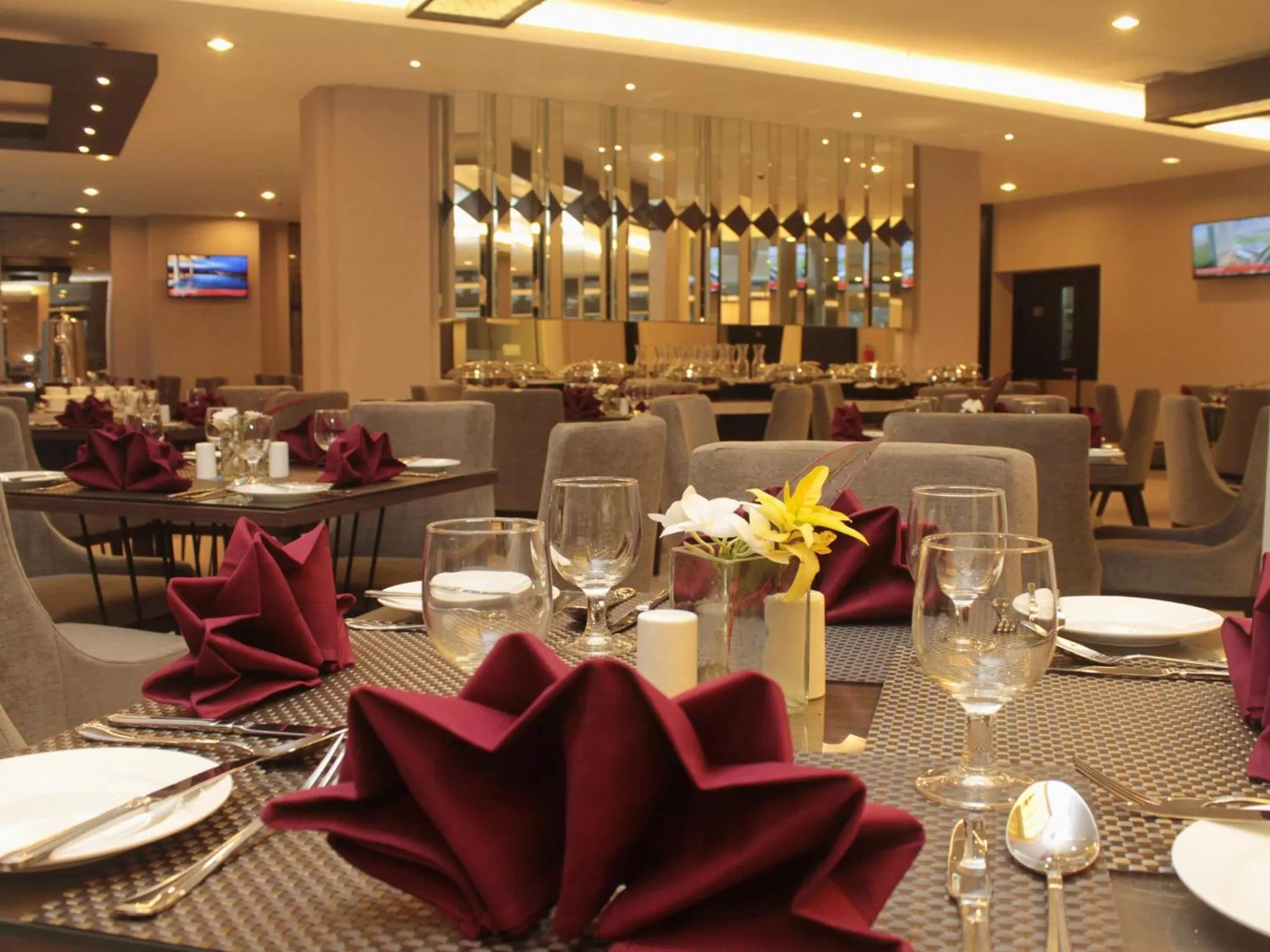 Restaurant/places to eat in Swiss-Belinn Tunjungan Surabaya