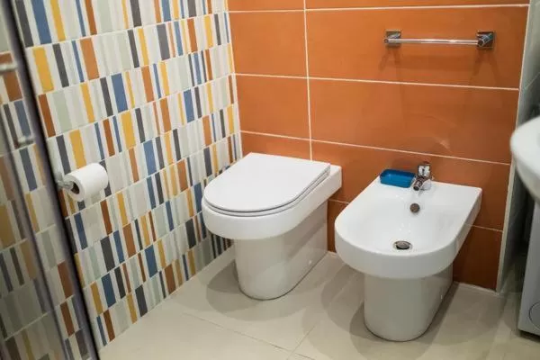Toilet in ToviMar Apartments