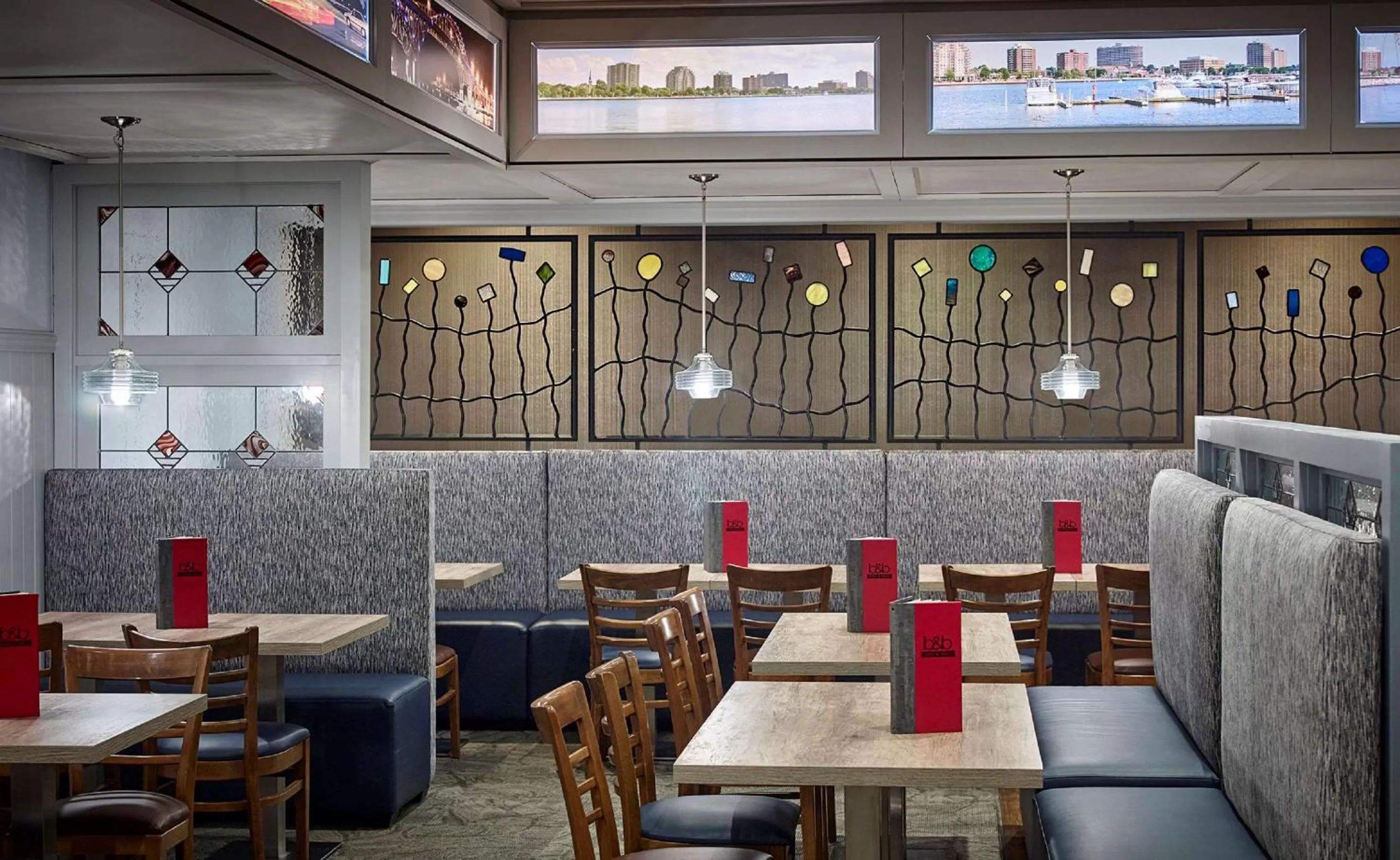 Restaurant/places to eat in Best Western Plus Guildwood Inn