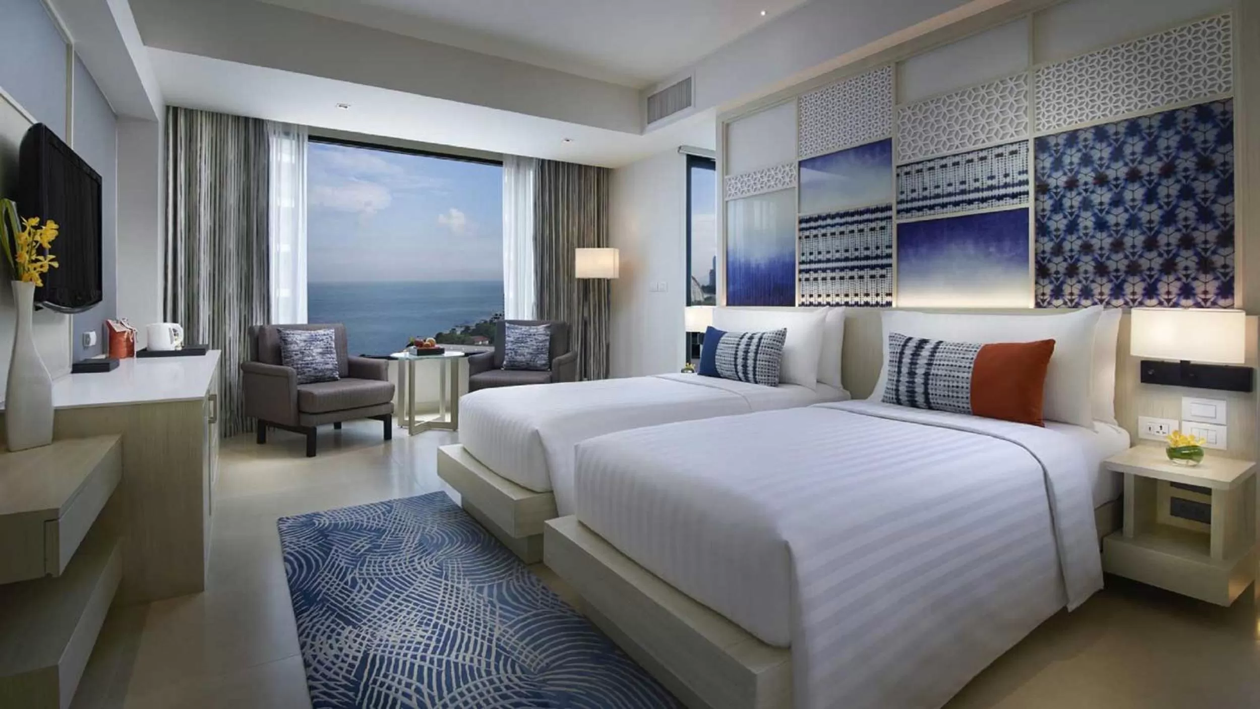 Photo of the whole room, Bed in Amari Pattaya
