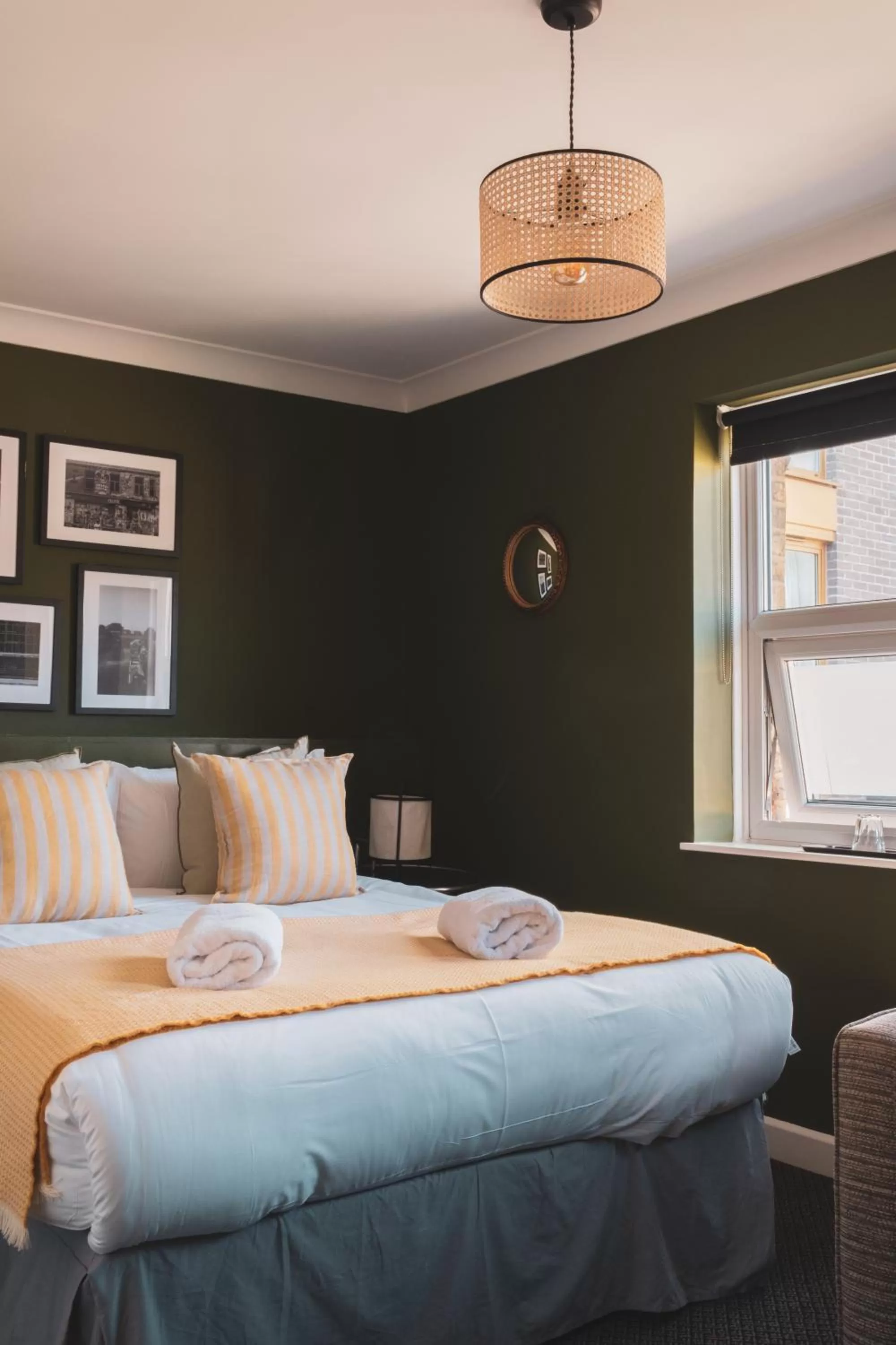 Bedroom, Bed in Old Ship Inn Hackney