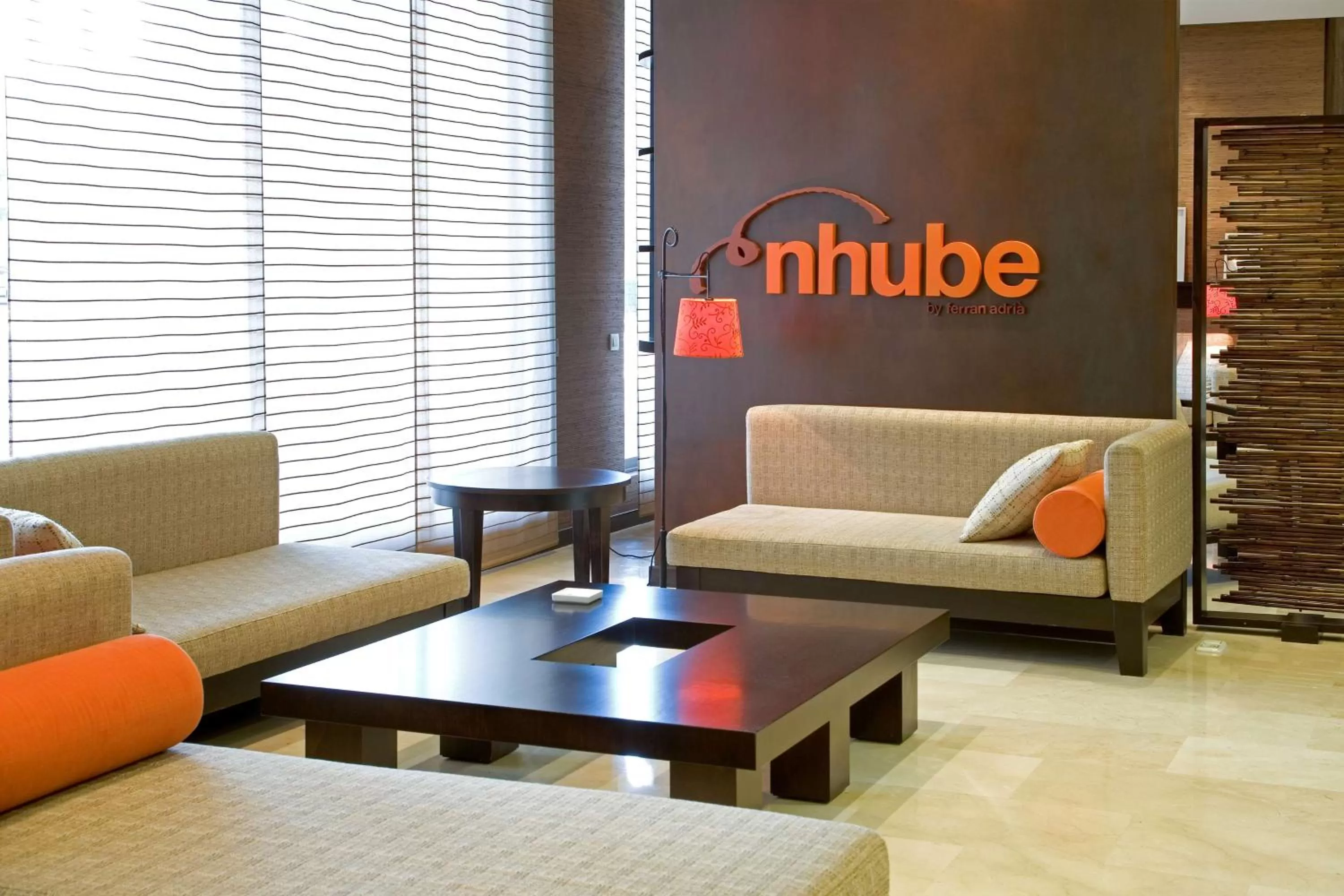 Lobby or reception in NH Valladolid Bálago