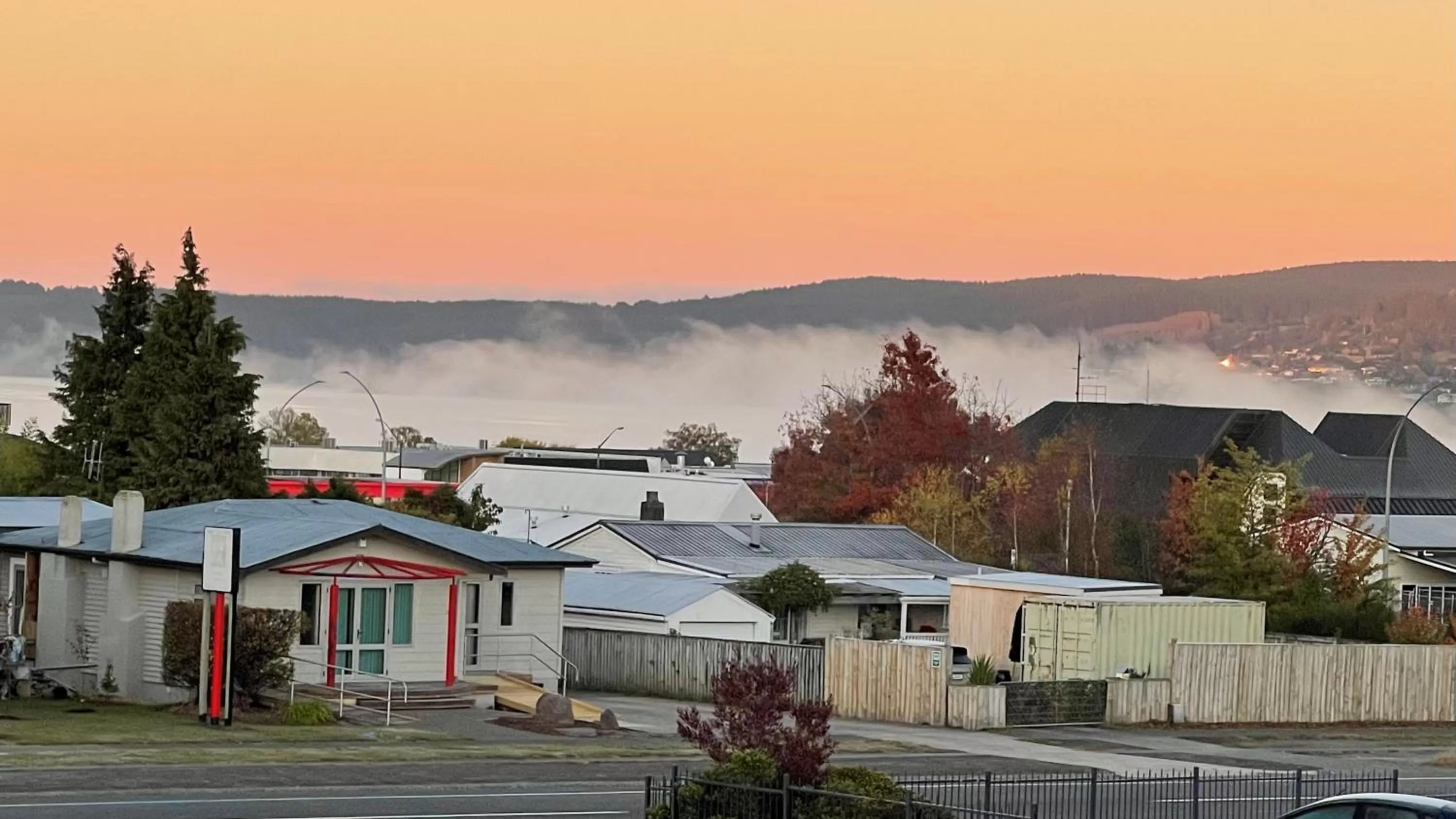 Sunset in Chantillys Motor Lodge