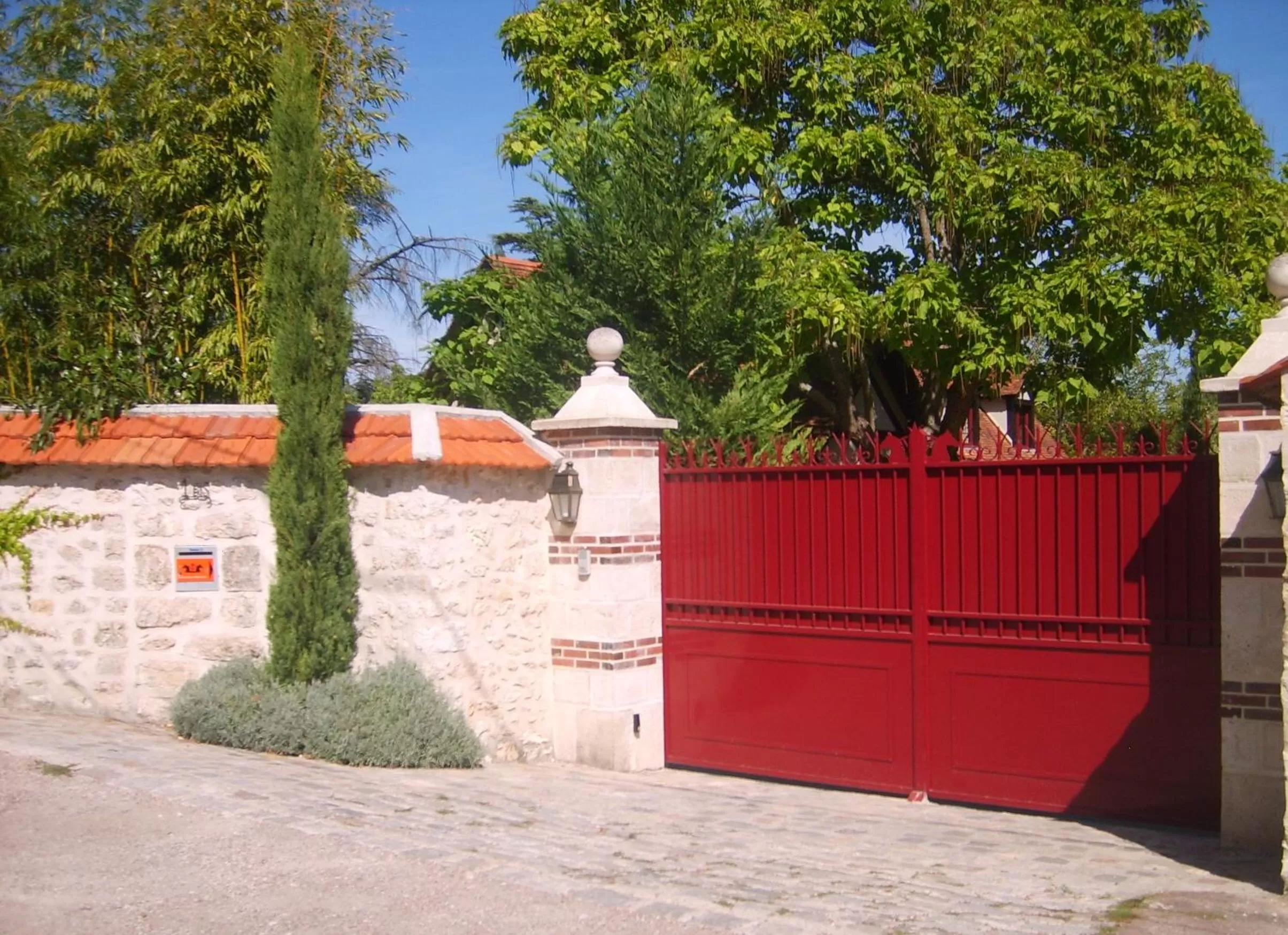 Property building in Toute Une Histoire près de Fontainebleau