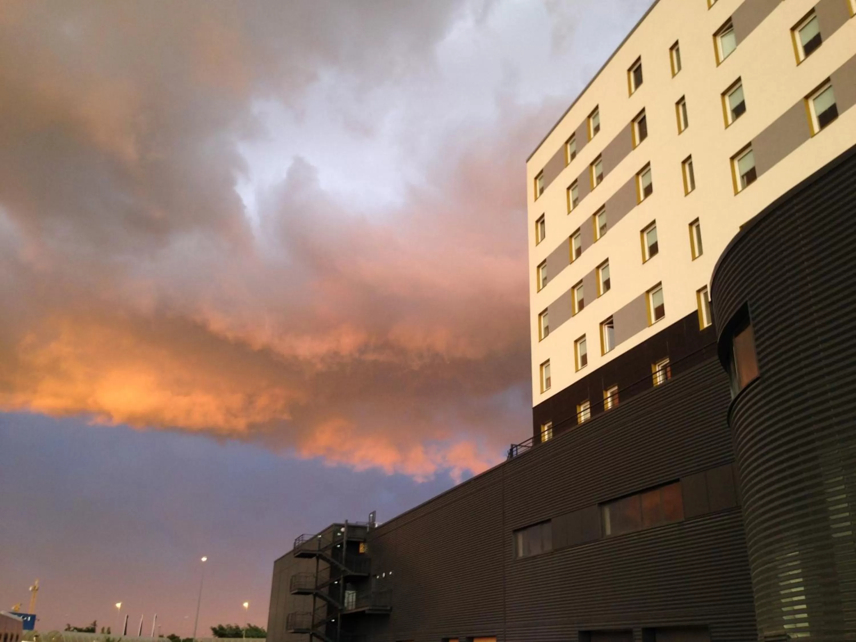 Facade/entrance in B&B HOTEL Lyon Sud États-Unis