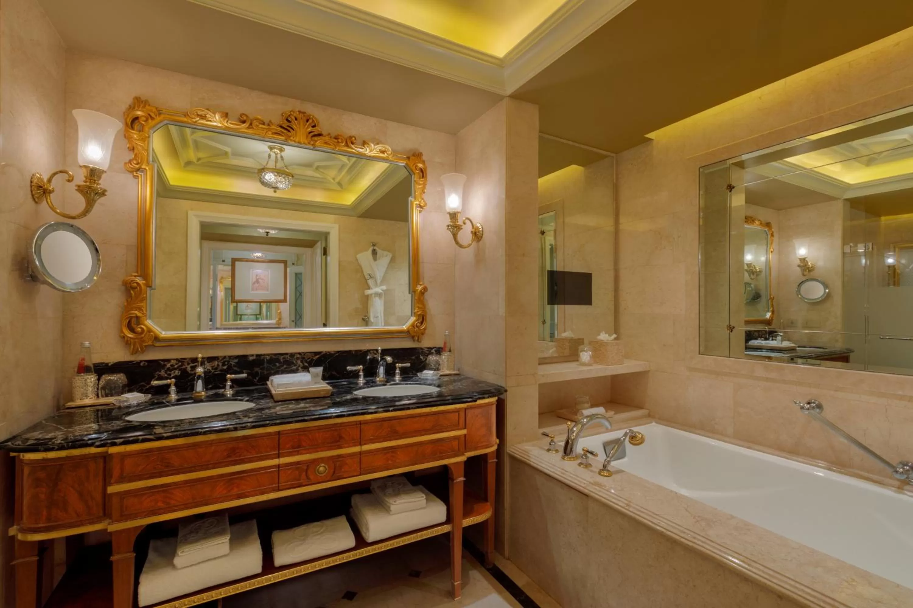 Royal Club Parlor with Airport Transfers & Lounge Access including cocktail hours. 2 hours guaranteed early check in and late check out - single occupancy in The Leela Palace New Delhi