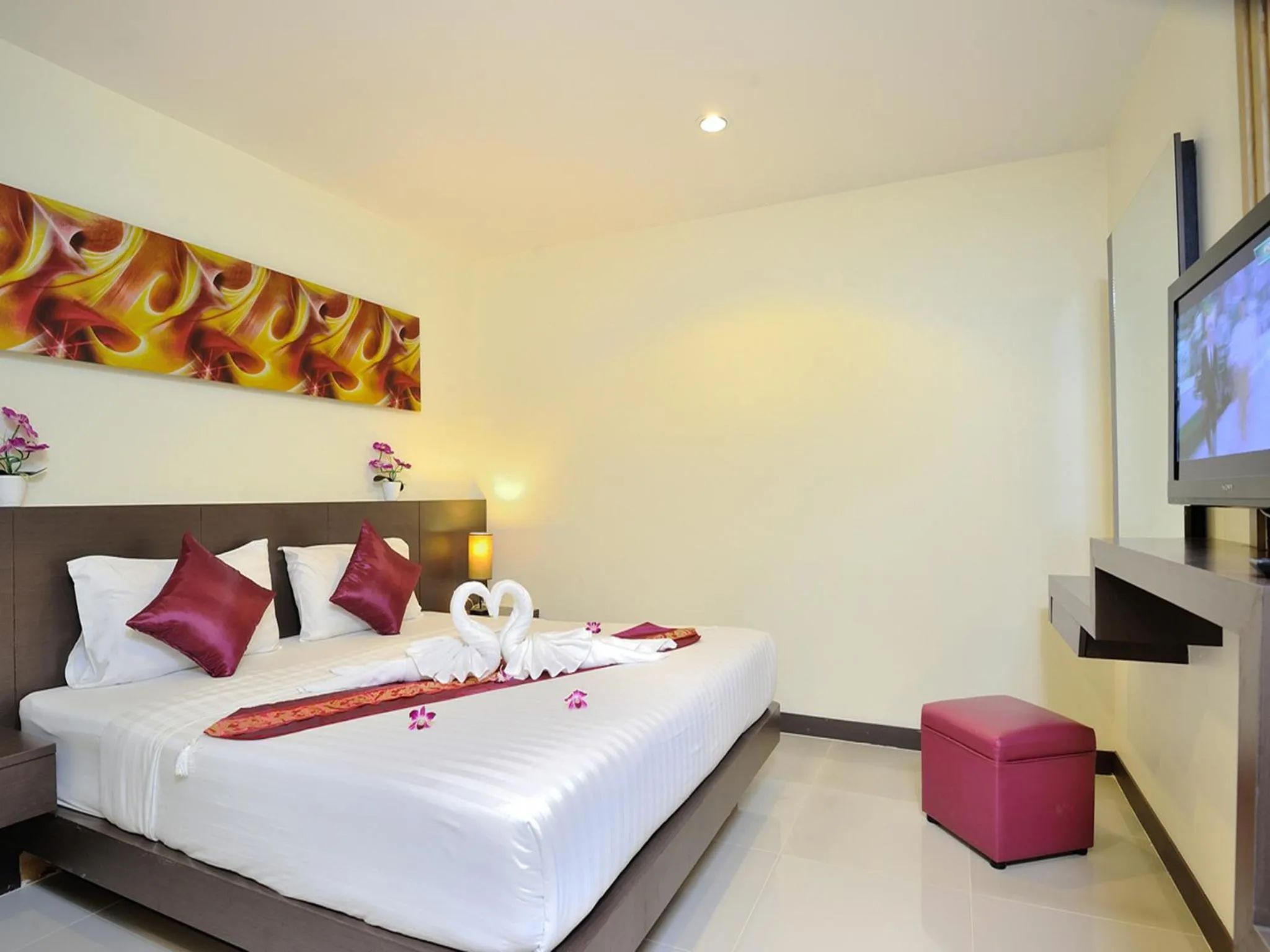 Bed in Pimrada Hotel