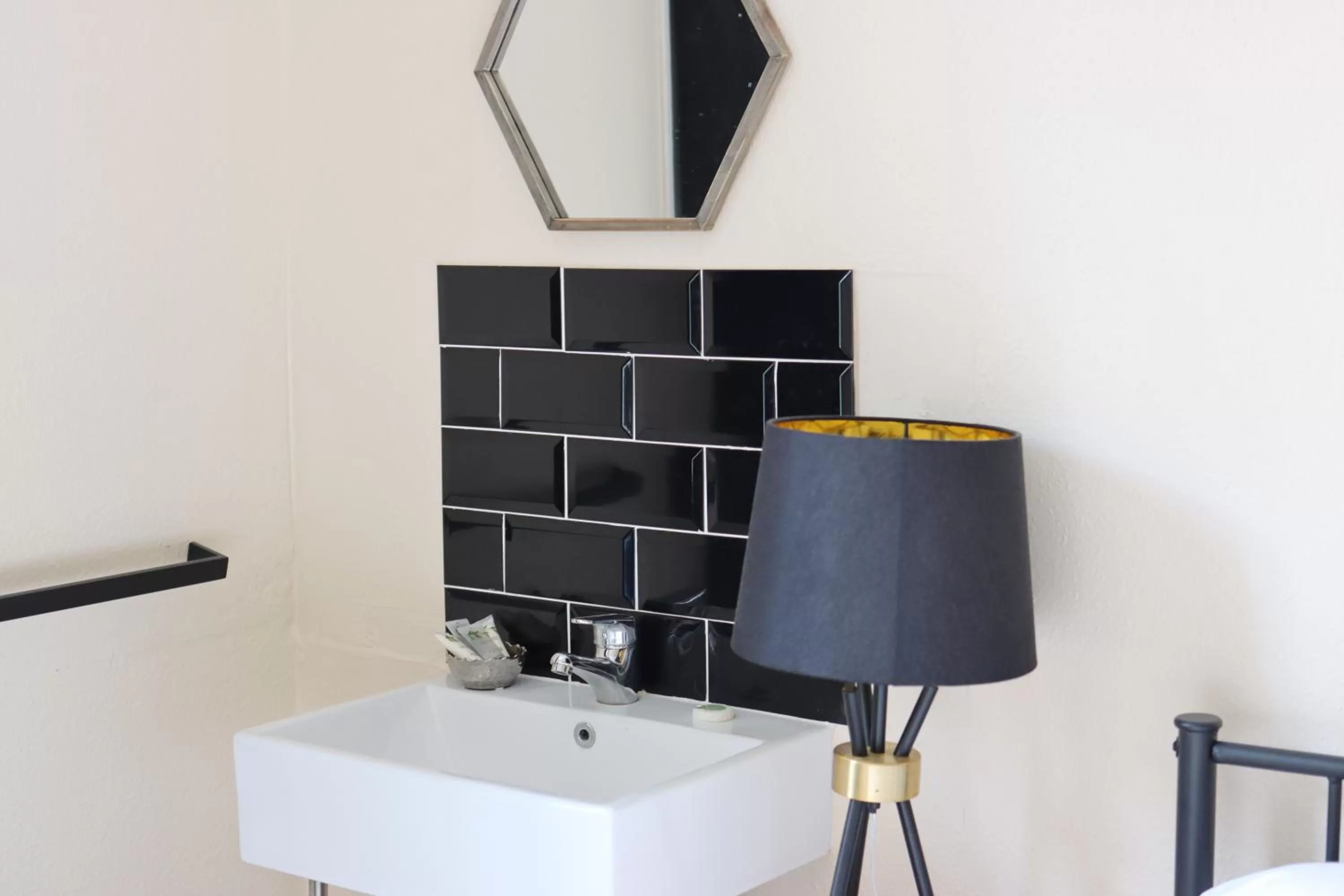 Bedroom in Huntsman Tavern