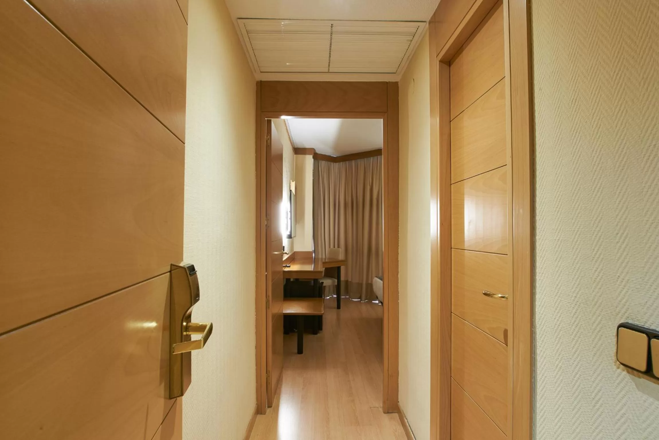 Photo of the whole room in Los Arcos