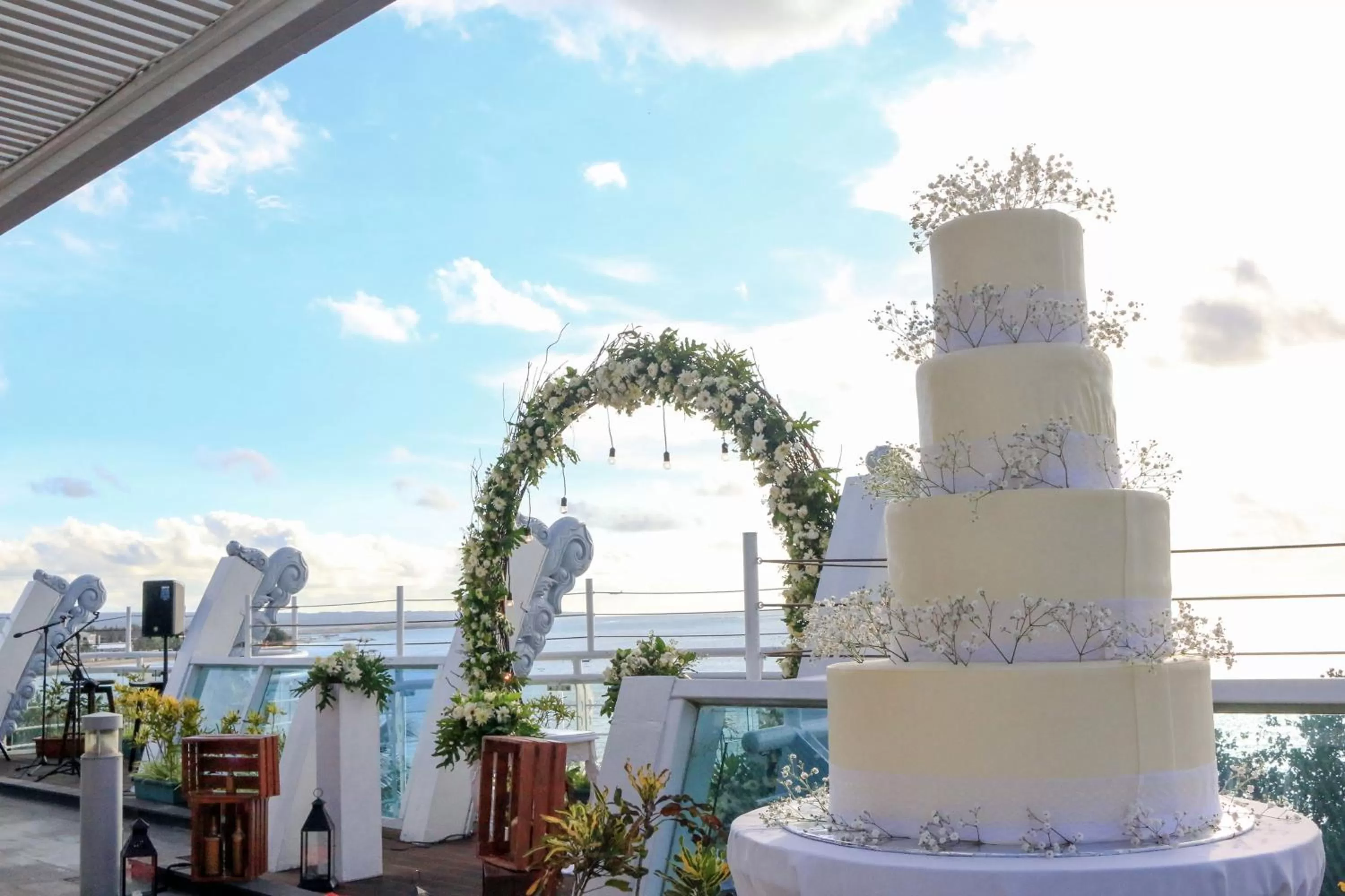 Restaurant/places to eat in The Kuta Beach Heritage Hotel - Managed by Accor