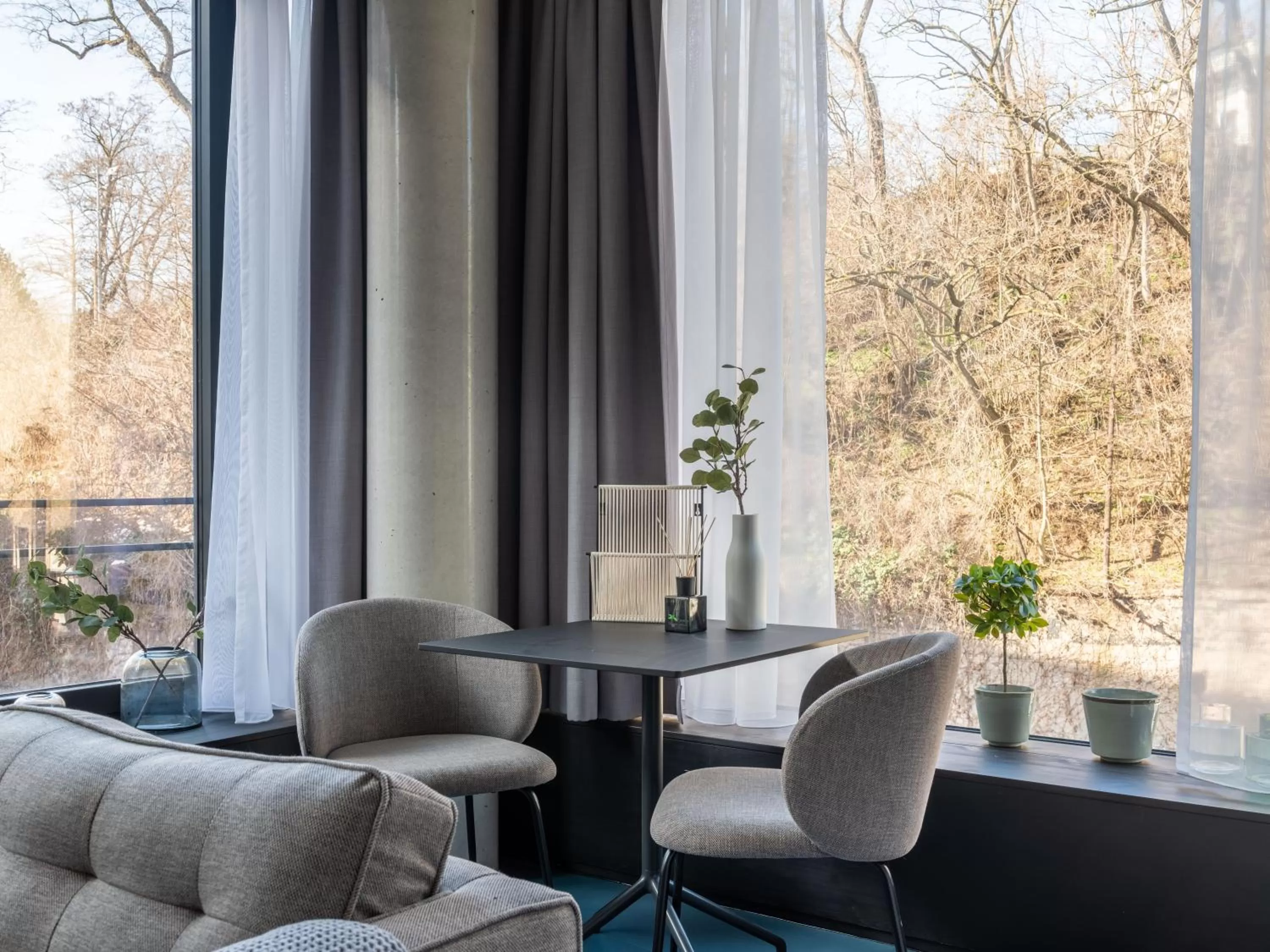 Seating area in Limehome Erfurt Maximilian Welsch Str