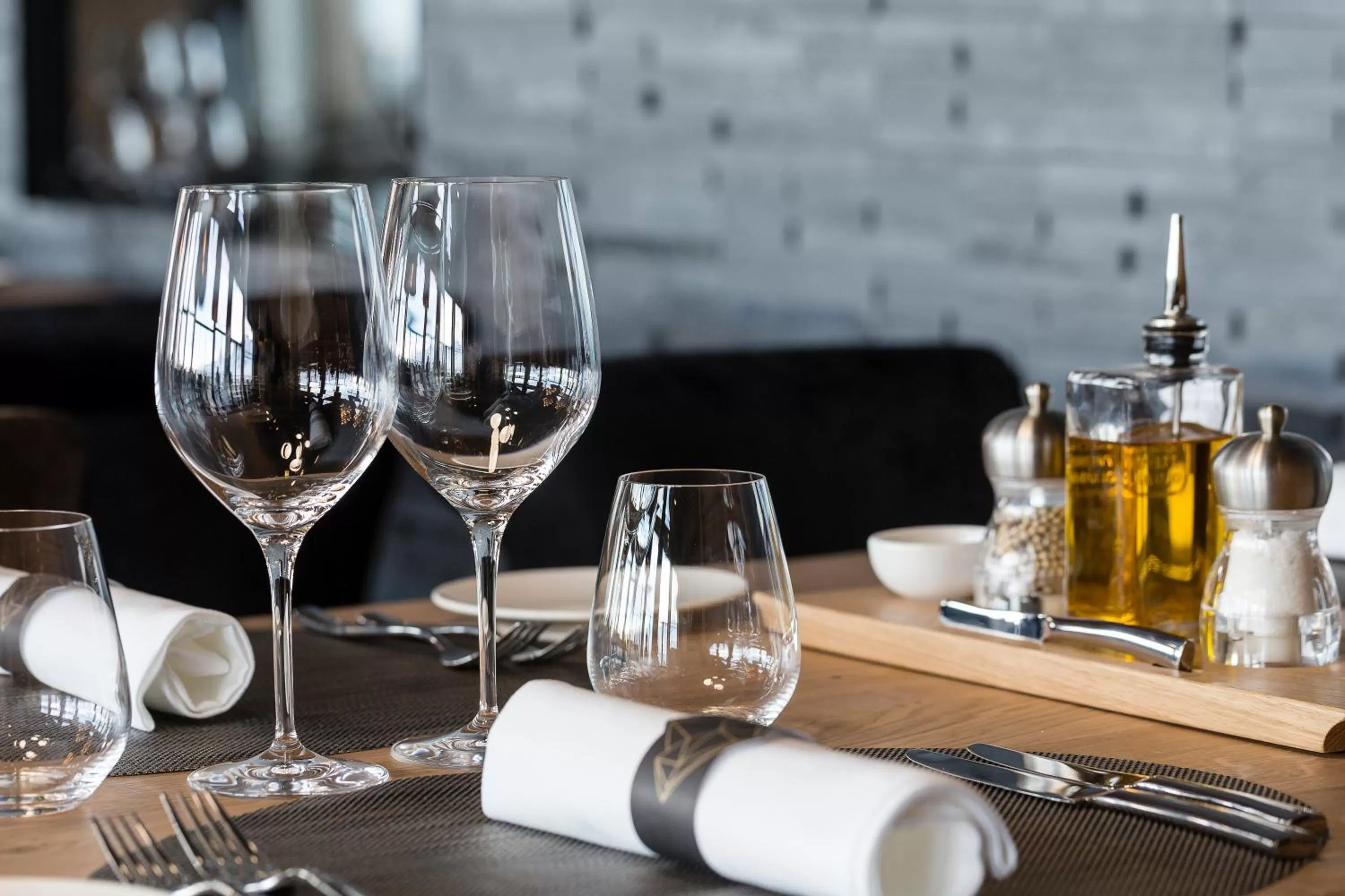 Decorative detail in Hôtel Koh-I Nor by Les Etincelles