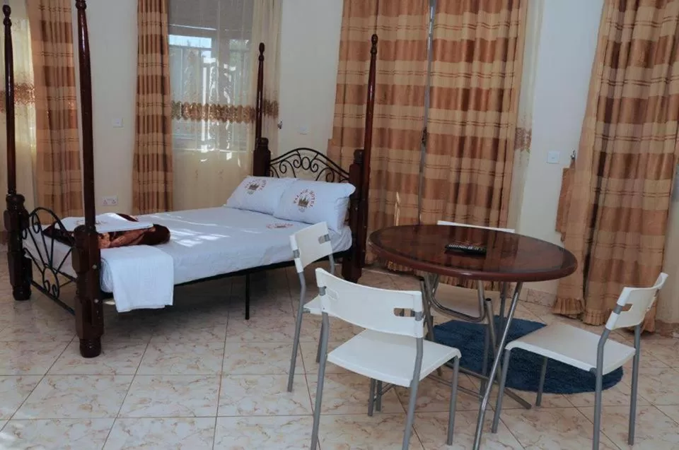 Bedroom, Bed in Palace Hotel