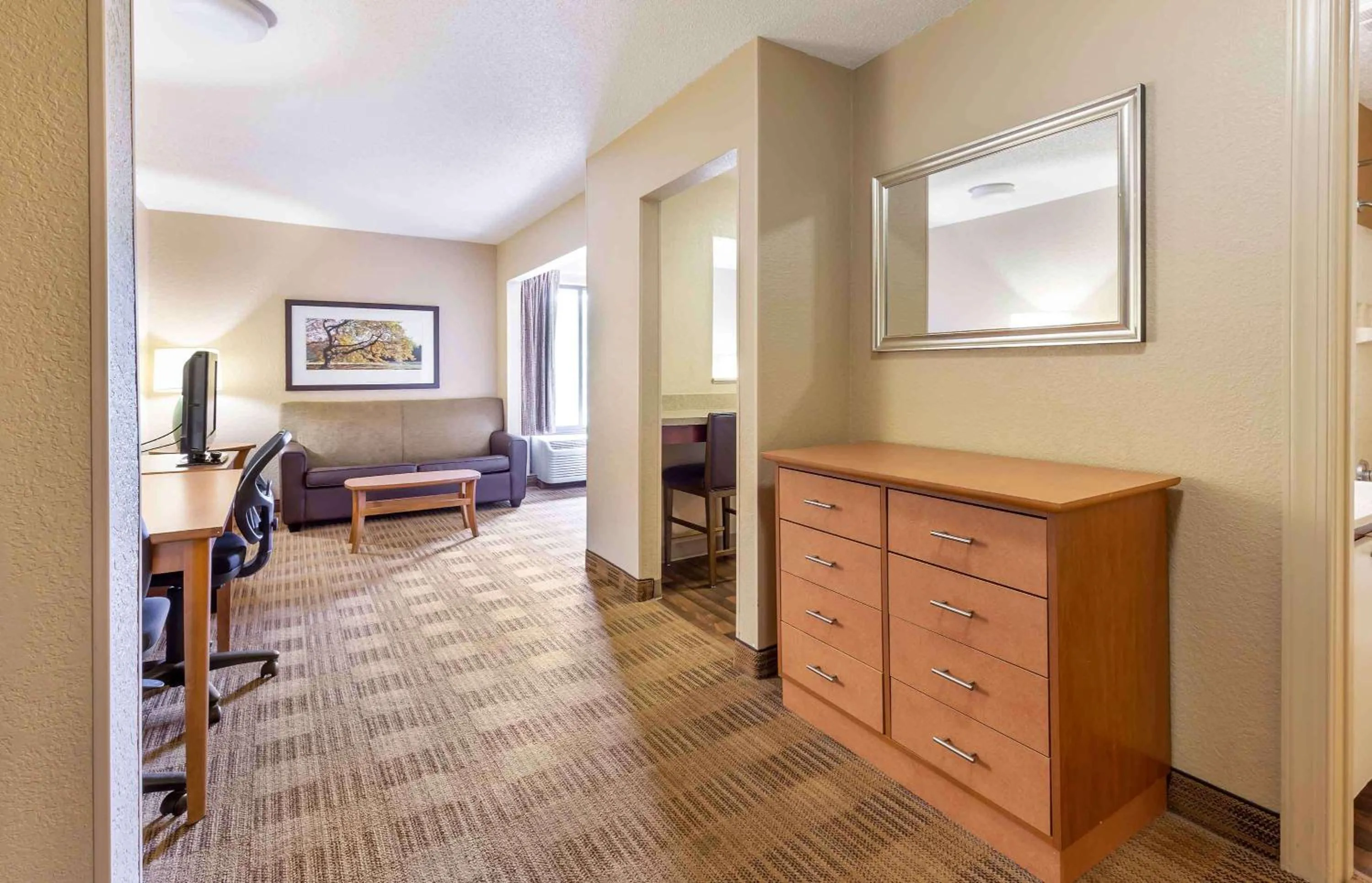 Bedroom in Extended Stay America Select Suites - Raleigh - Cary - Regency Parkway South