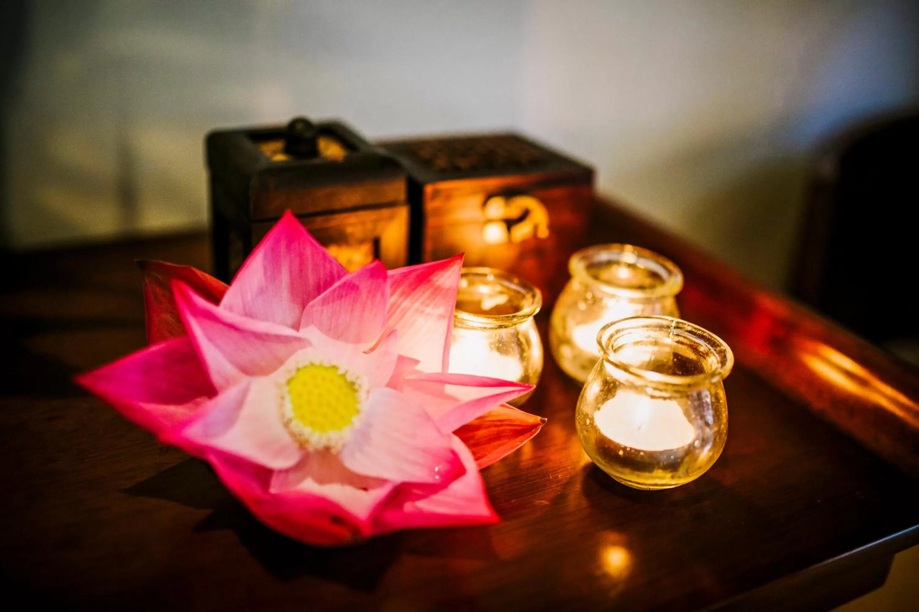 Shower in Anantara Angkor Resort
