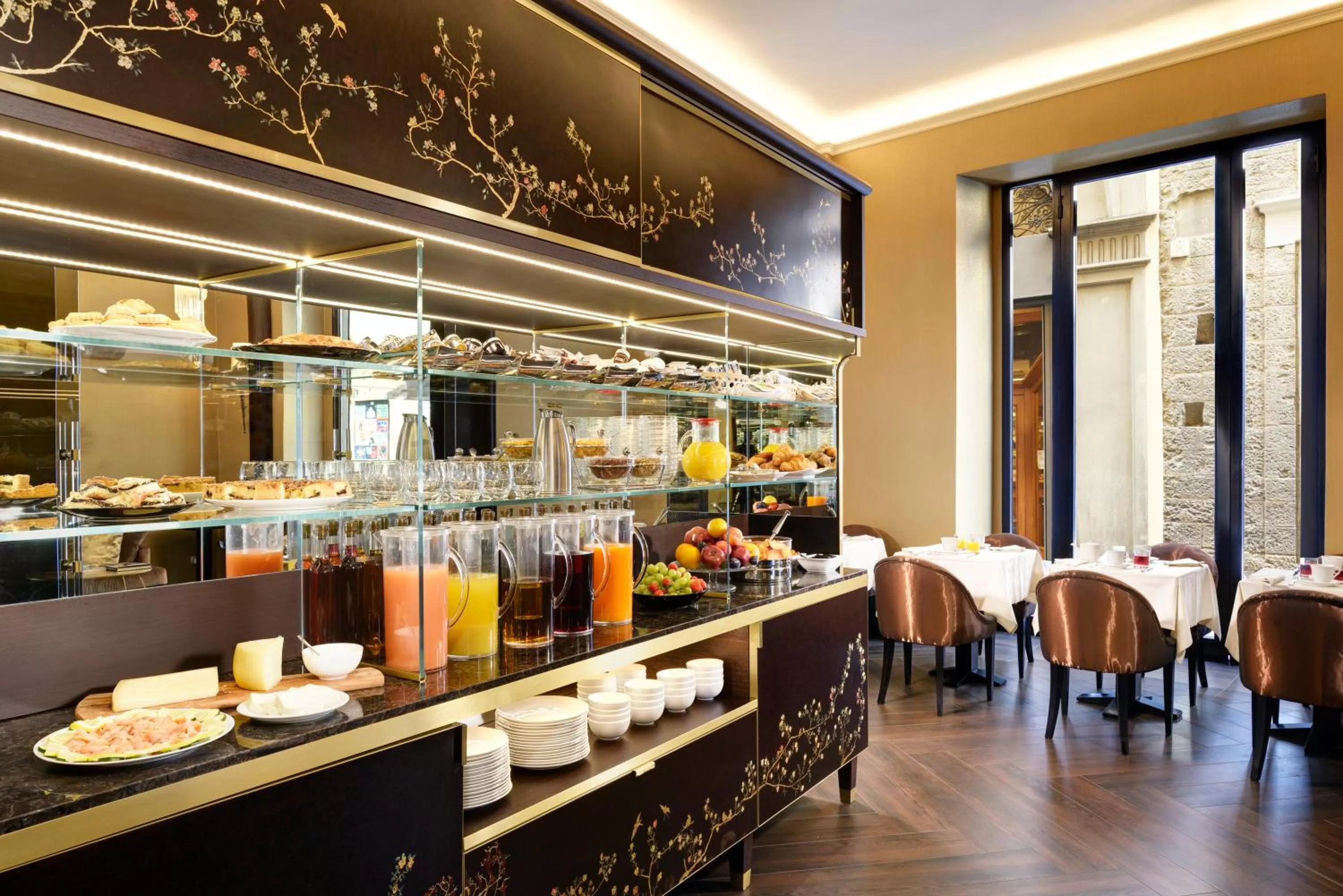 Buffet breakfast in San Firenze Suites & Spa