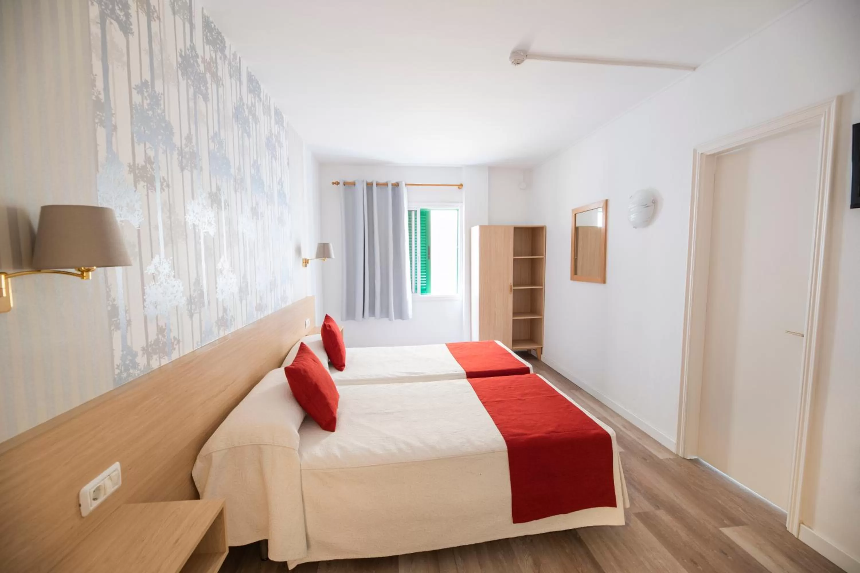 Photo of the whole room, Bed in Hotel Apartamentos Villa Gomera