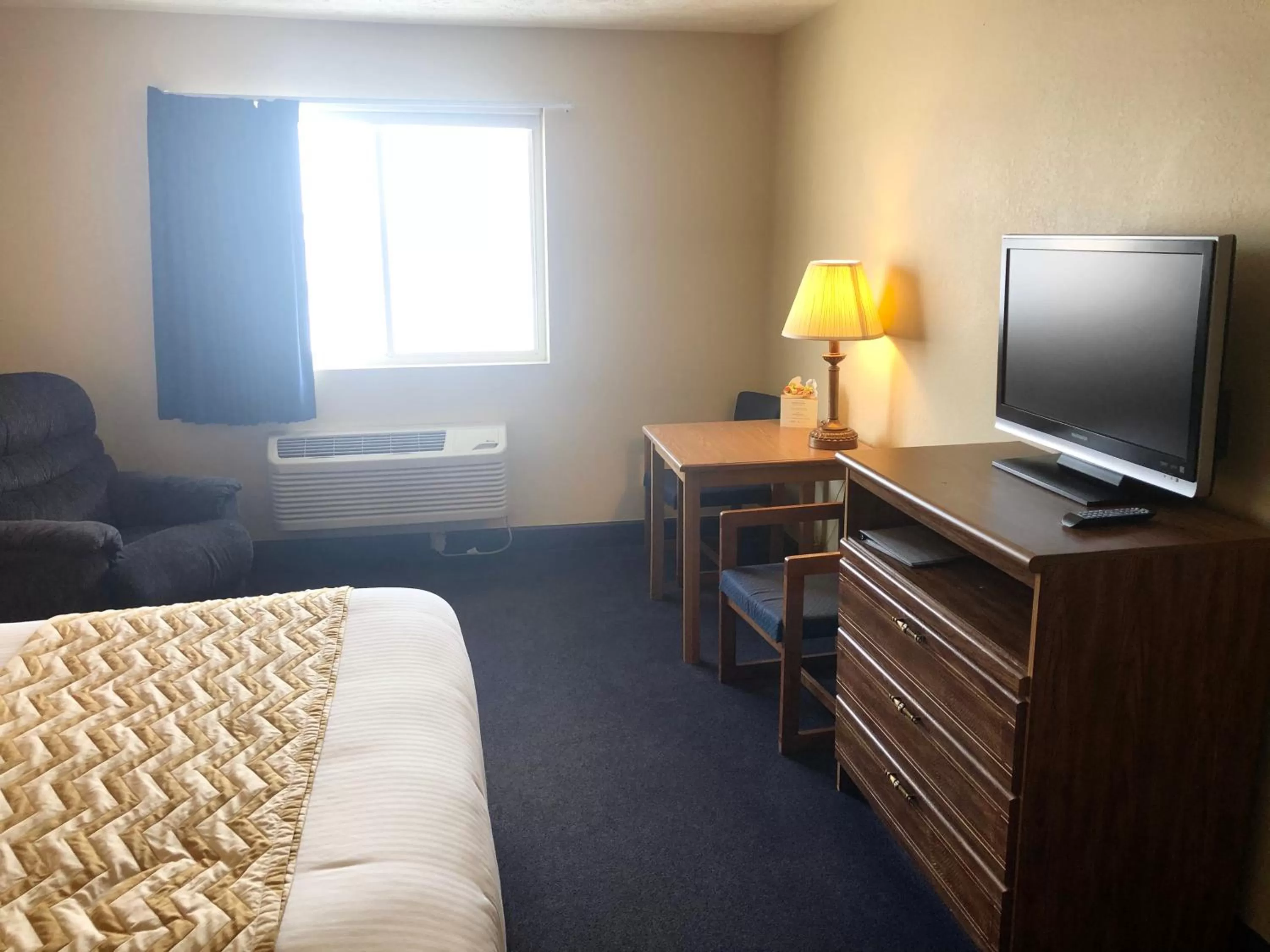 Photo of the whole room in Travelodge by Wyndham Grand Island