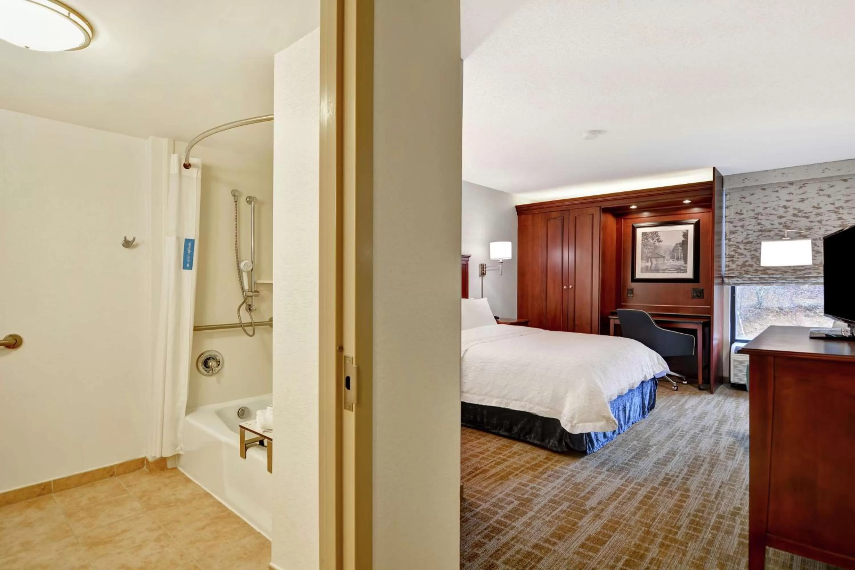 Bedroom, Bed in Hampton Inn Beckley