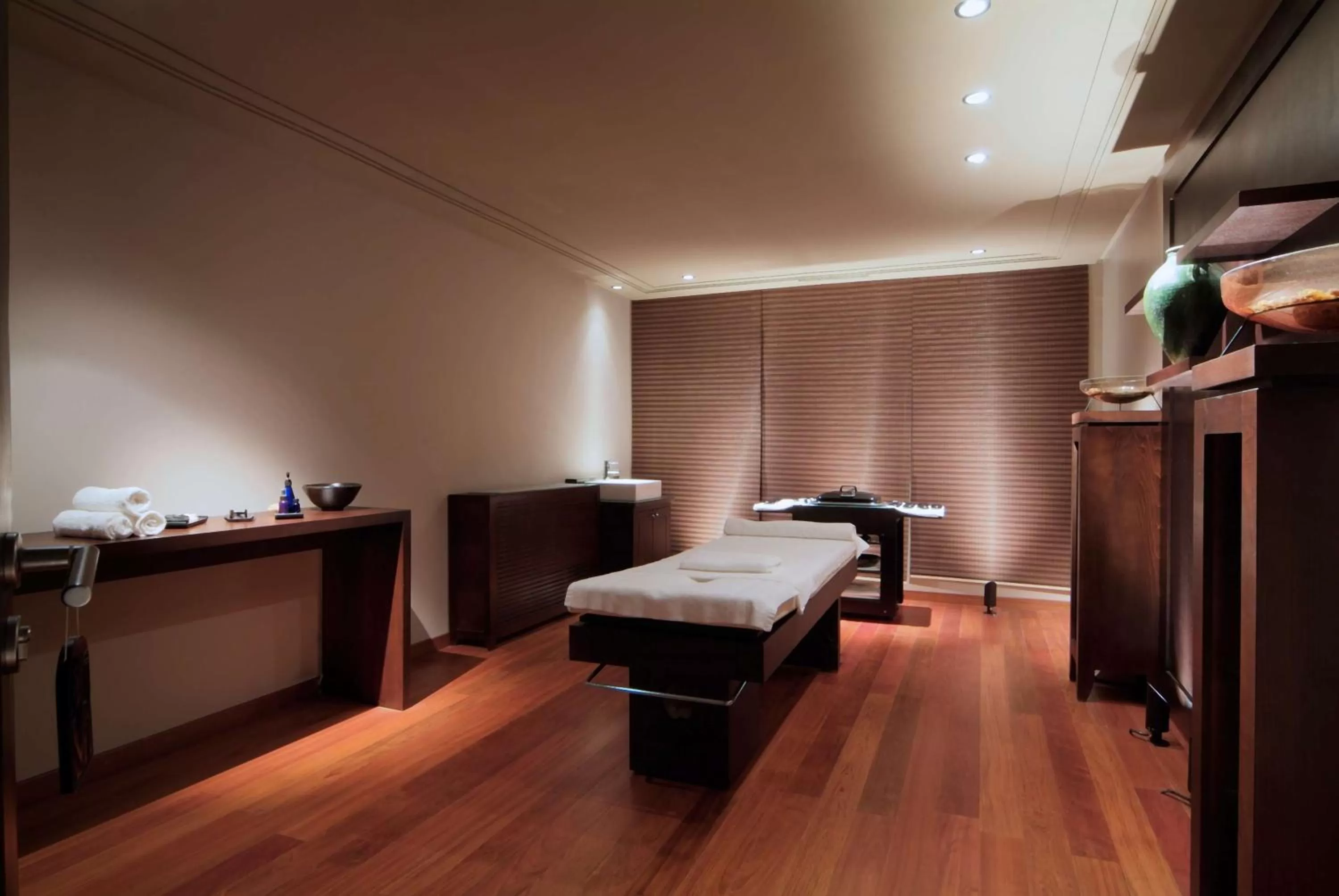 Spa and wellness centre/facilities, Bed in Radisson Blu Palace Resort & Thalasso, Djerba