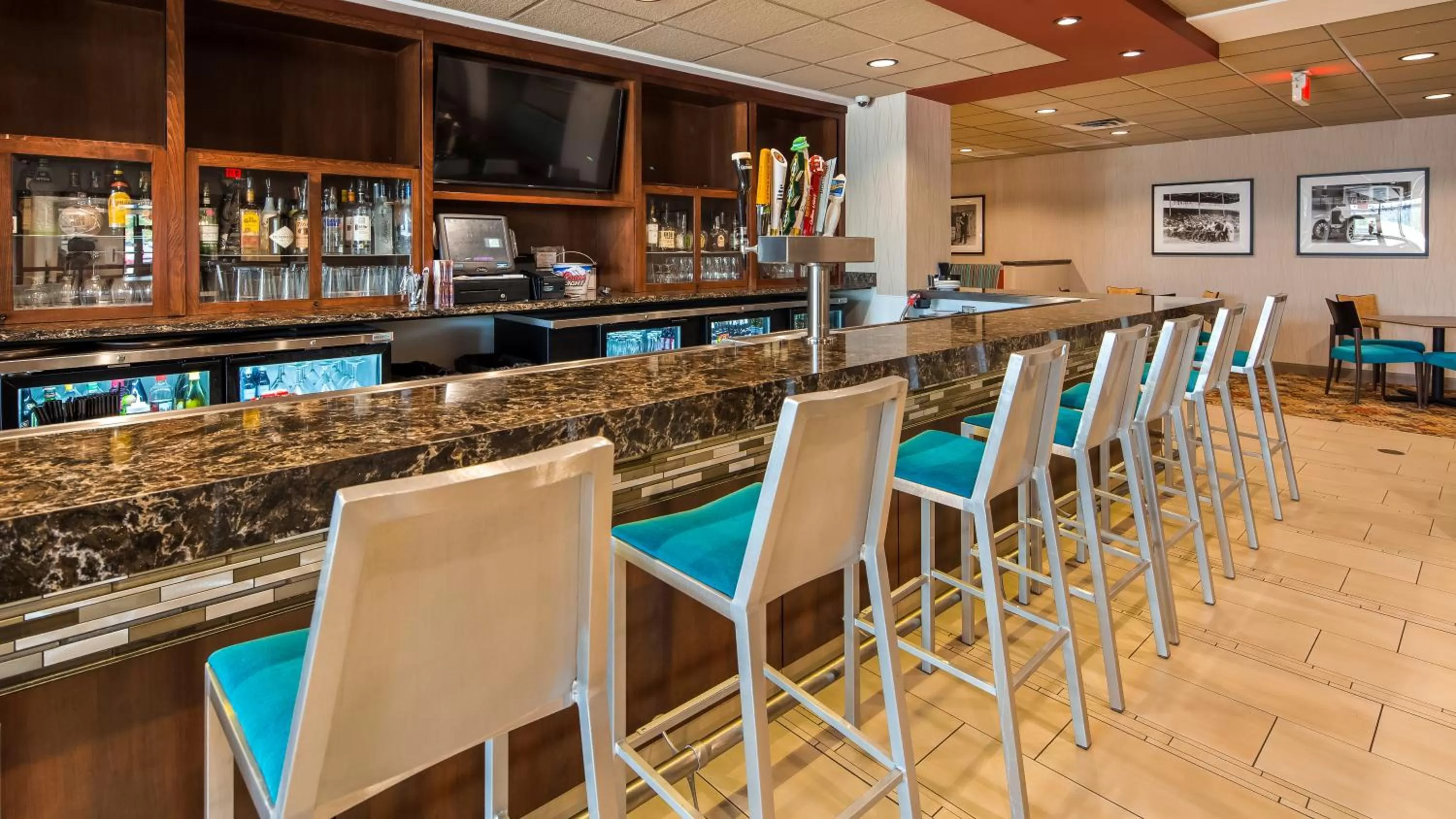 Restaurant/places to eat in Radisson Hotel St Paul Downtown