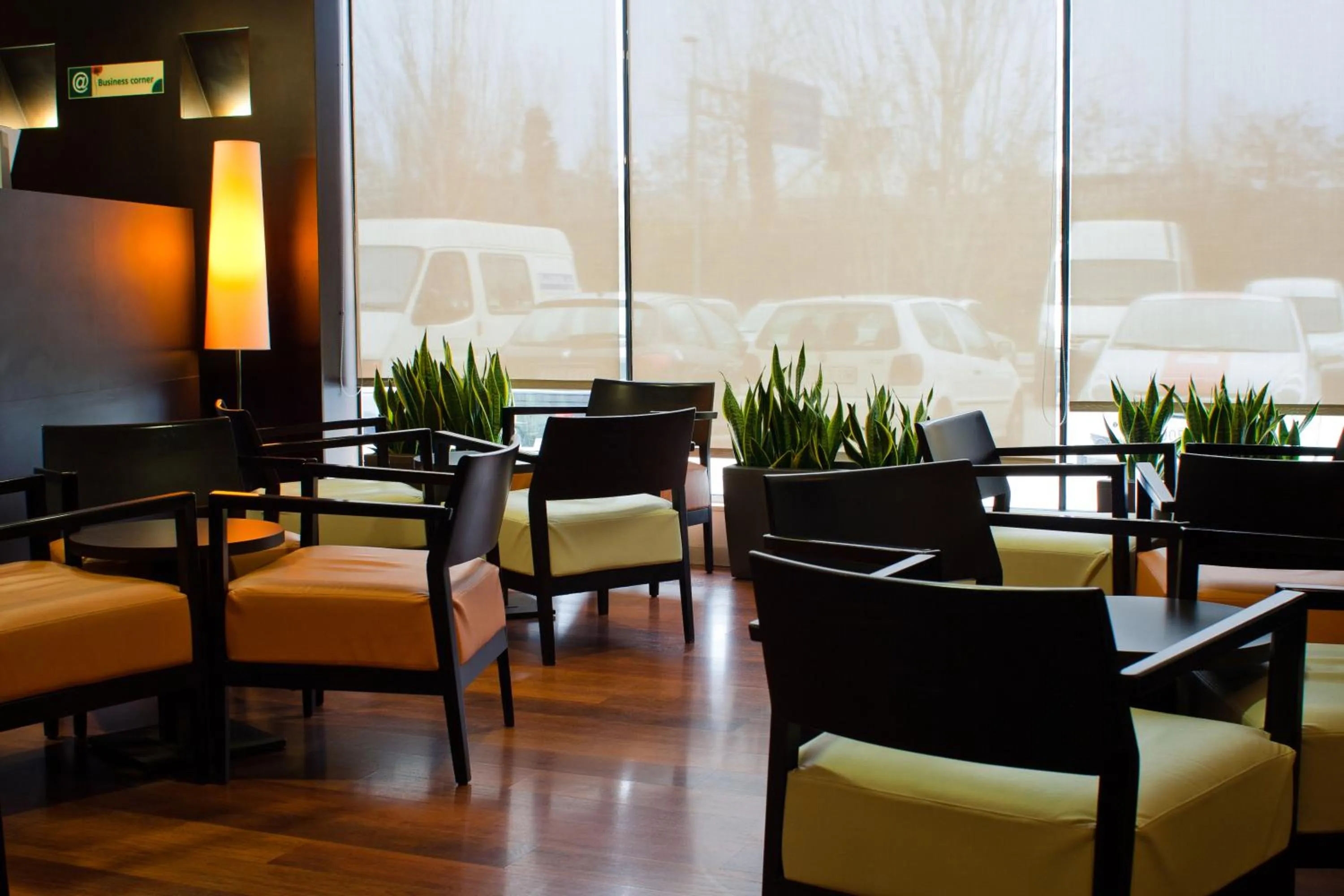 Lounge or bar in Ibis Barcelona Molins de Rei