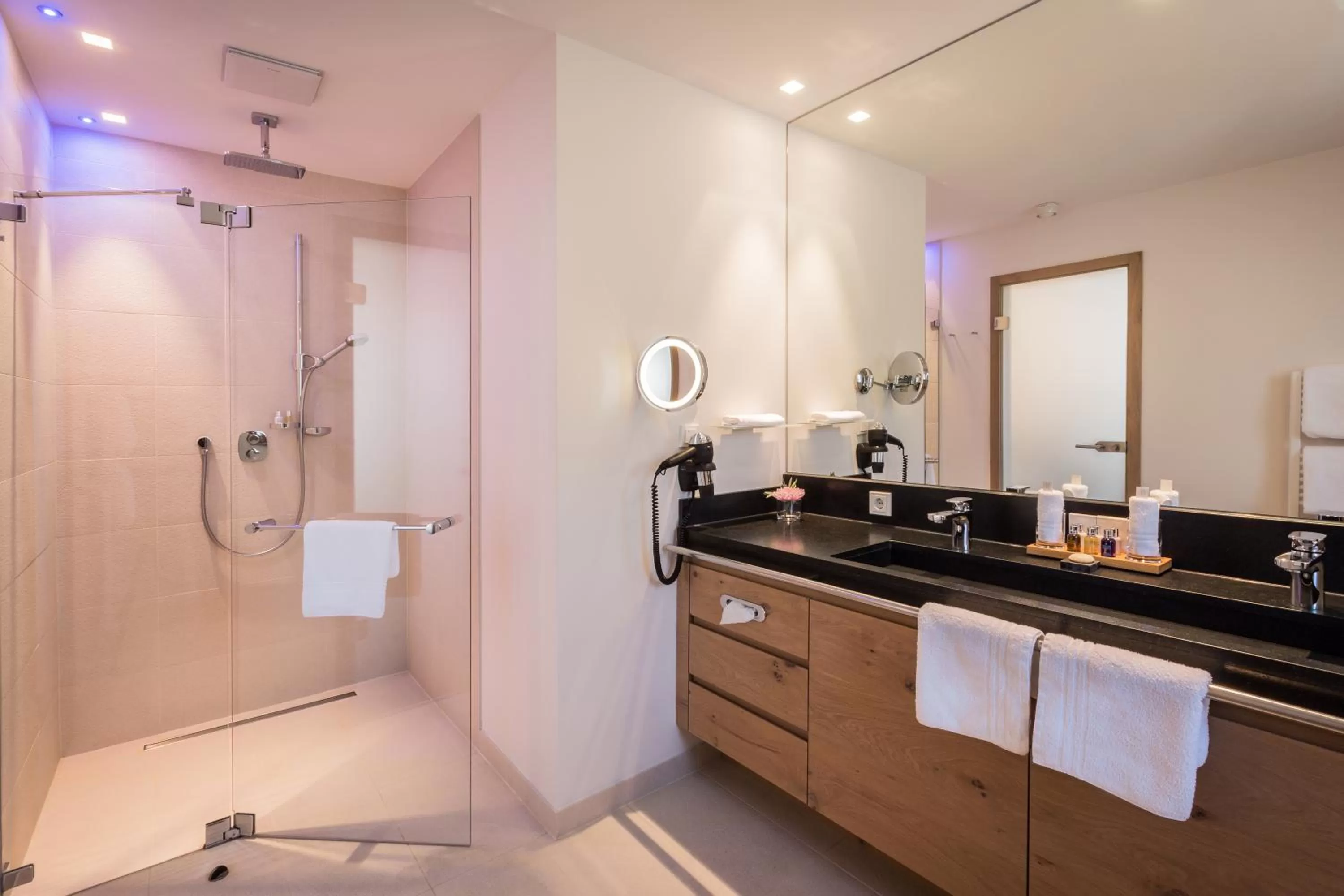 Bathroom in Hotel Exquisit