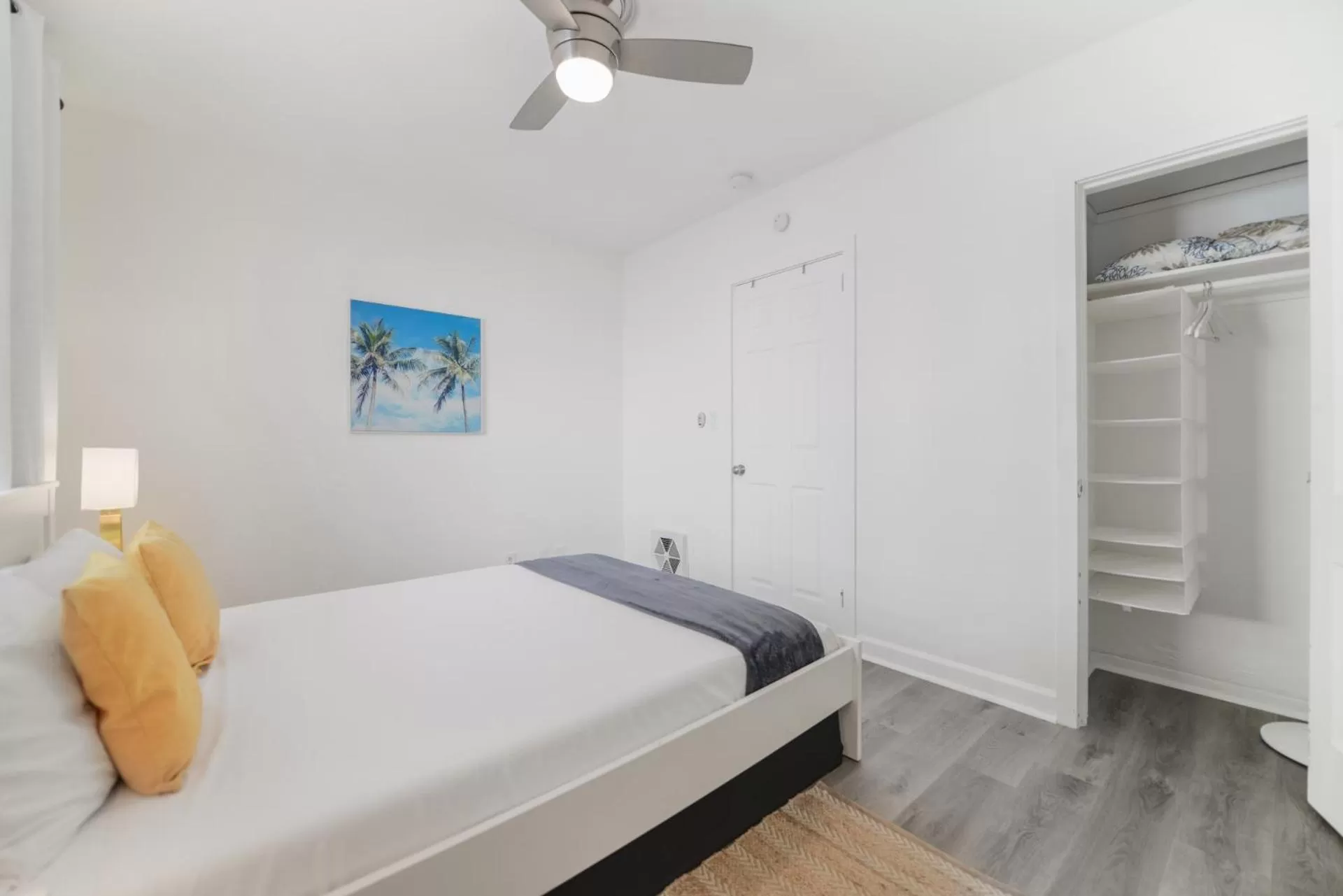 Bedroom, Bed in Alani Bay Villas